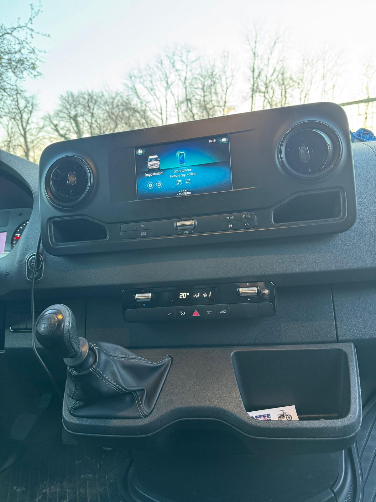 MERCEDES-BENZ Sprinter 214 CDI Standard FWD-image-4