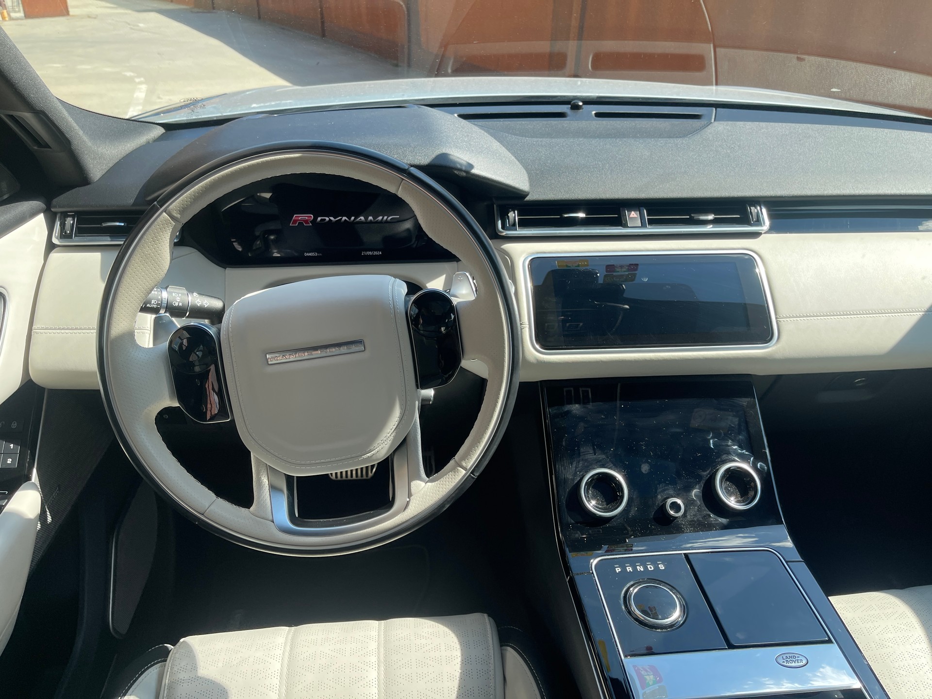 LAND ROVER Range Rover Velar R-Dynamic P 300 HSE Automatic-image-6