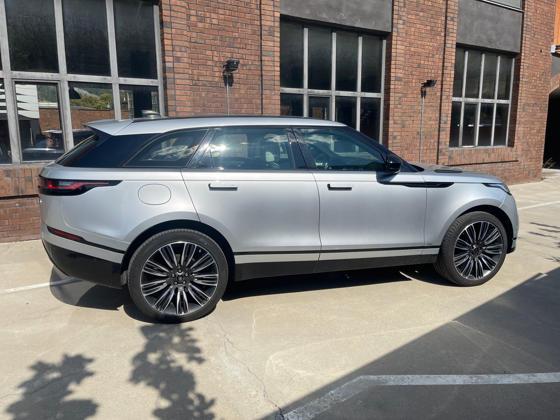 LAND ROVER Range Rover Velar R-Dynamic P 300 HSE Automatic-image-2
