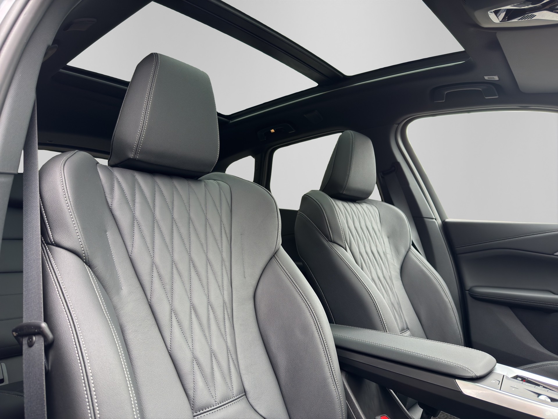 BMW 223i Active Tourer xDrive M Sport DKG-image-16