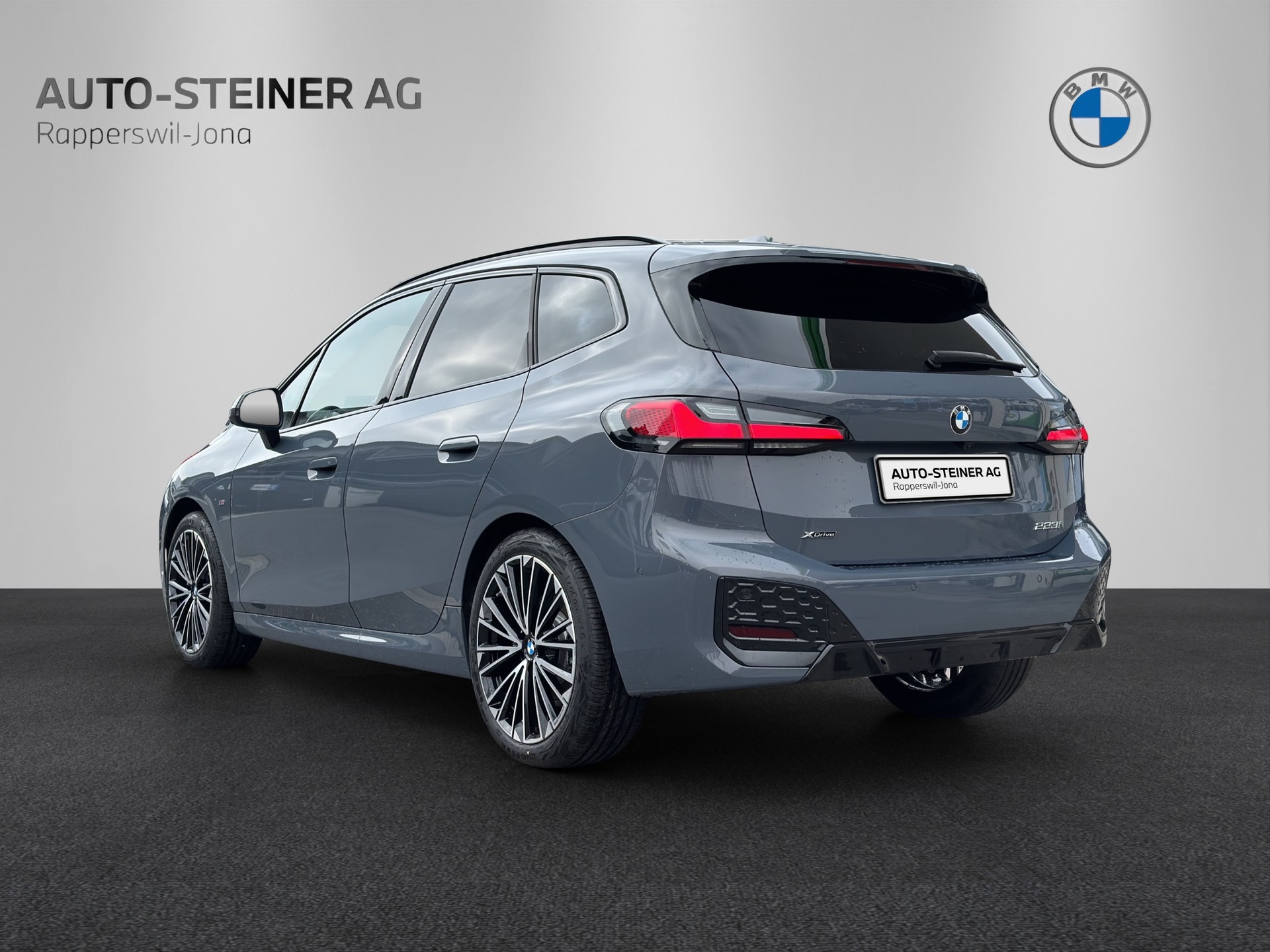BMW 223i Active Tourer xDrive M Sport DKG-showroom-element-2