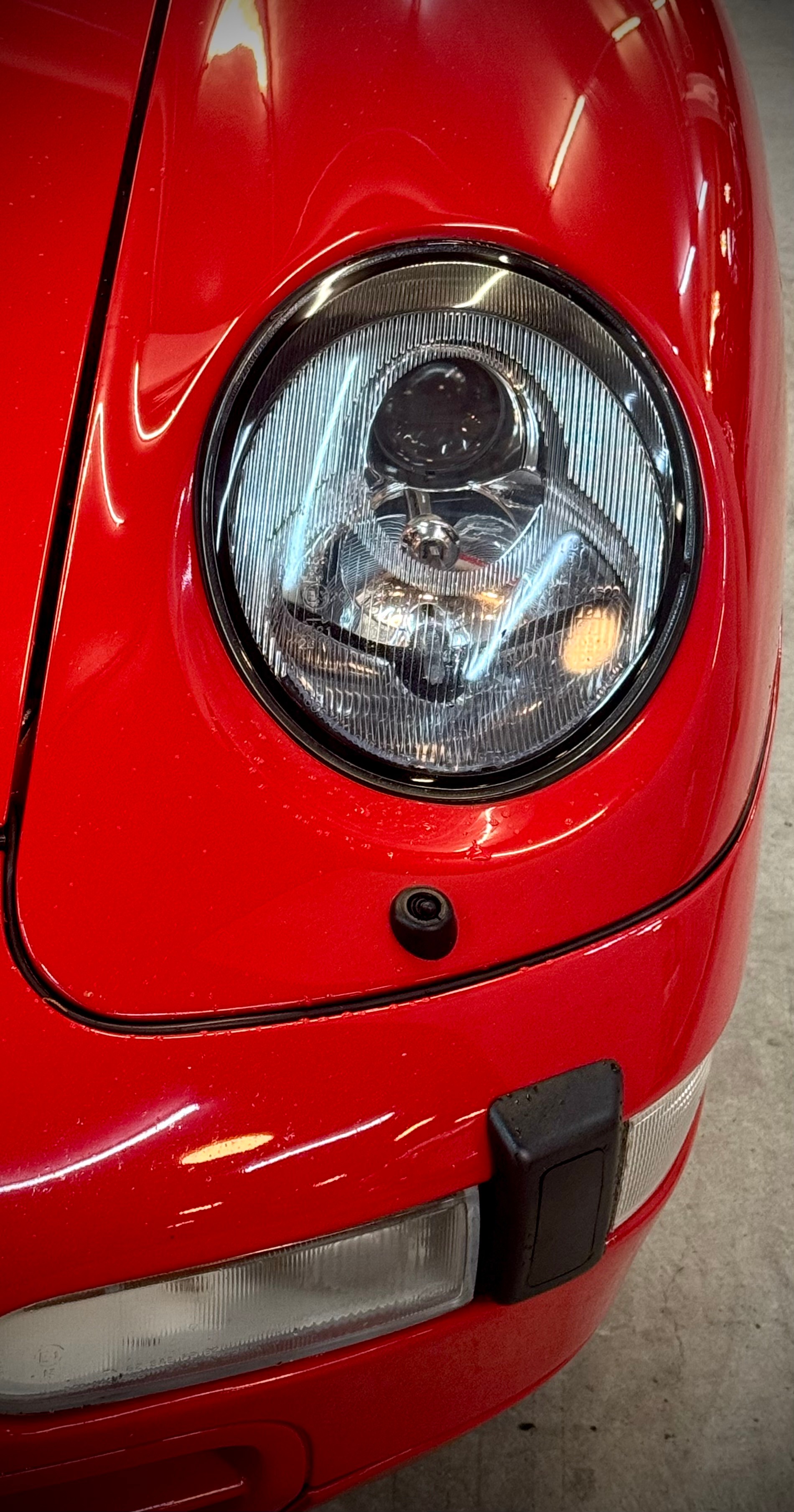 PORSCHE Carrera 2-showroom-element-3
