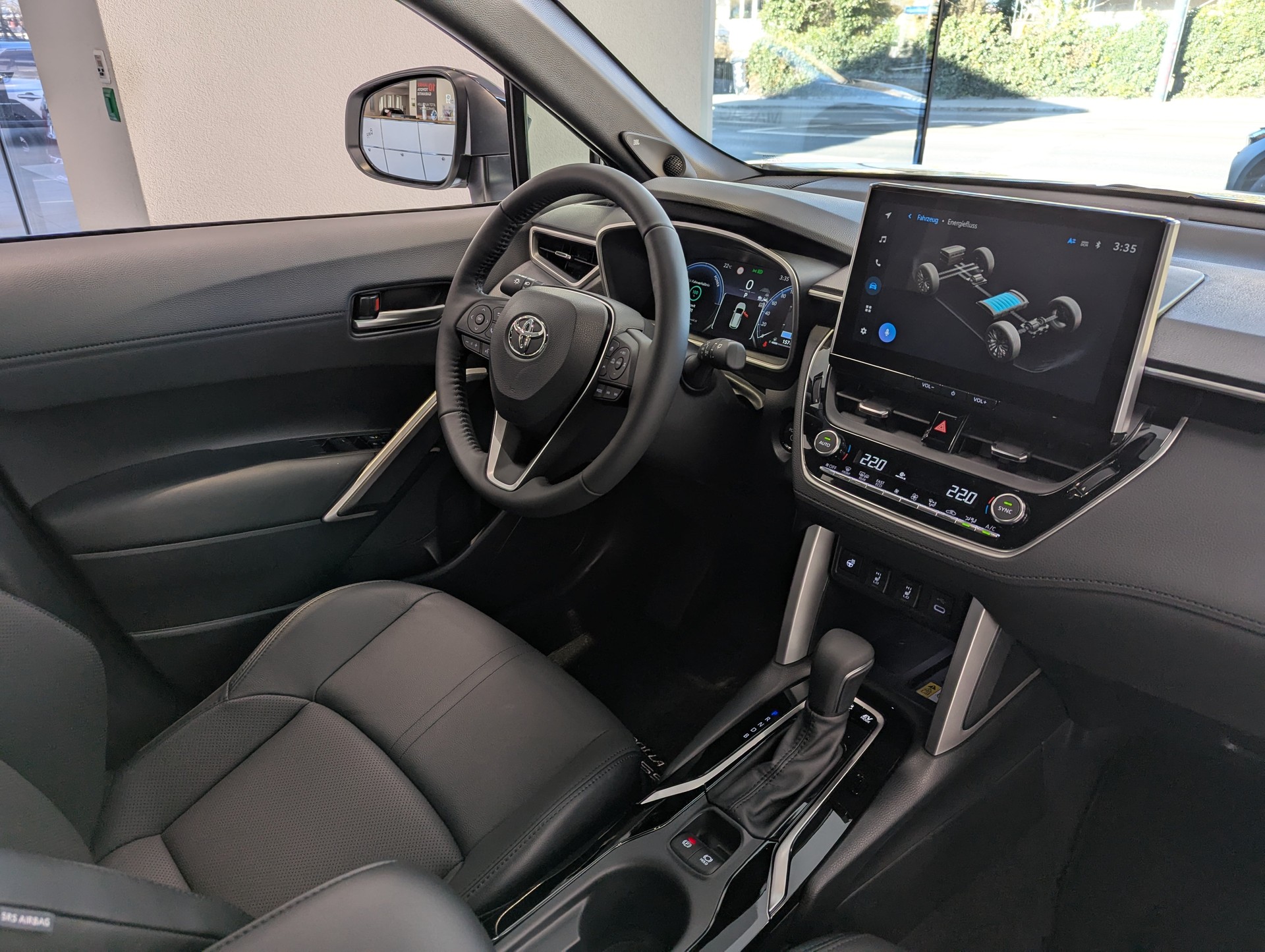 TOYOTA Corolla Cross 2.0 4WD Premium e-CVT-image-12