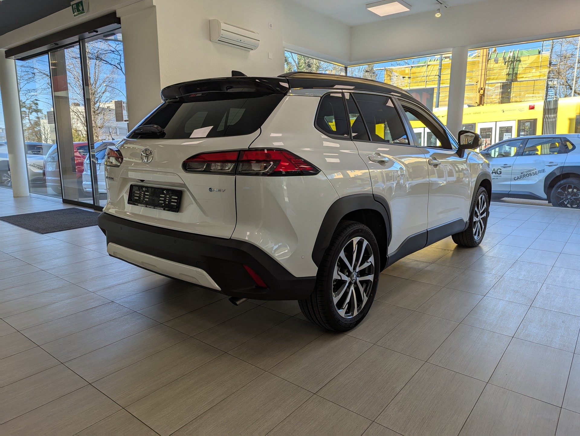TOYOTA Corolla Cross 2.0 4WD Premium e-CVT-image-5
