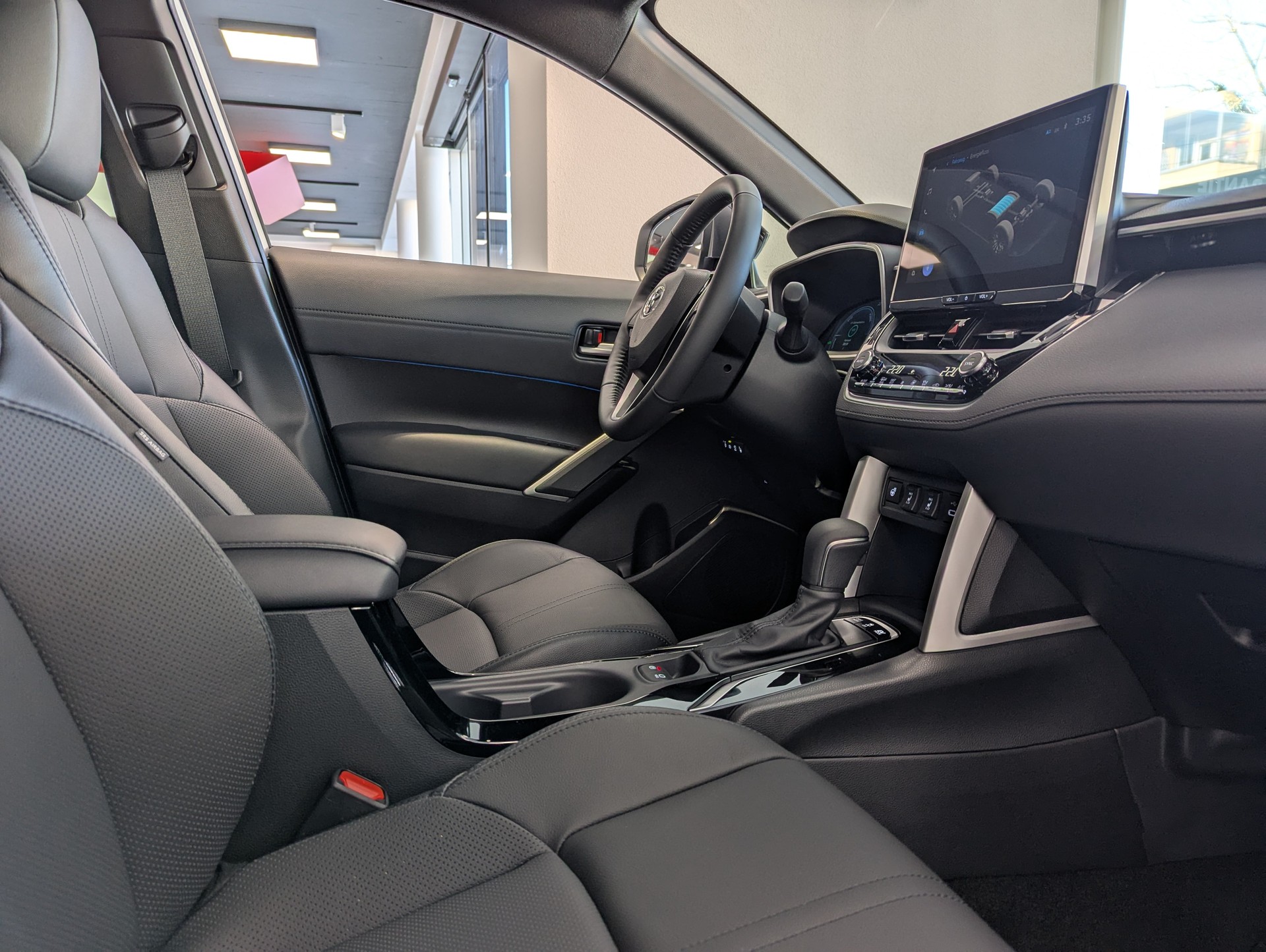 TOYOTA Corolla Cross 2.0 4WD Premium e-CVT-image-11