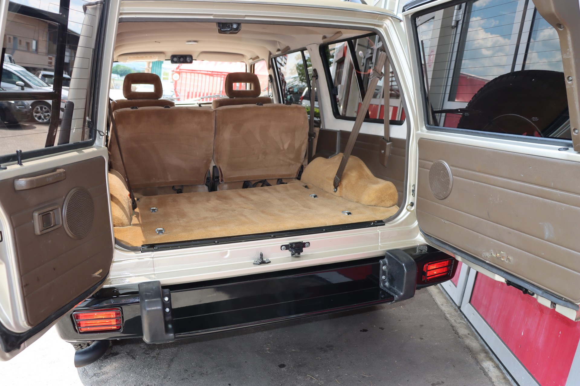 NISSAN Patrol GR 2.8 ST Wagon-image-10