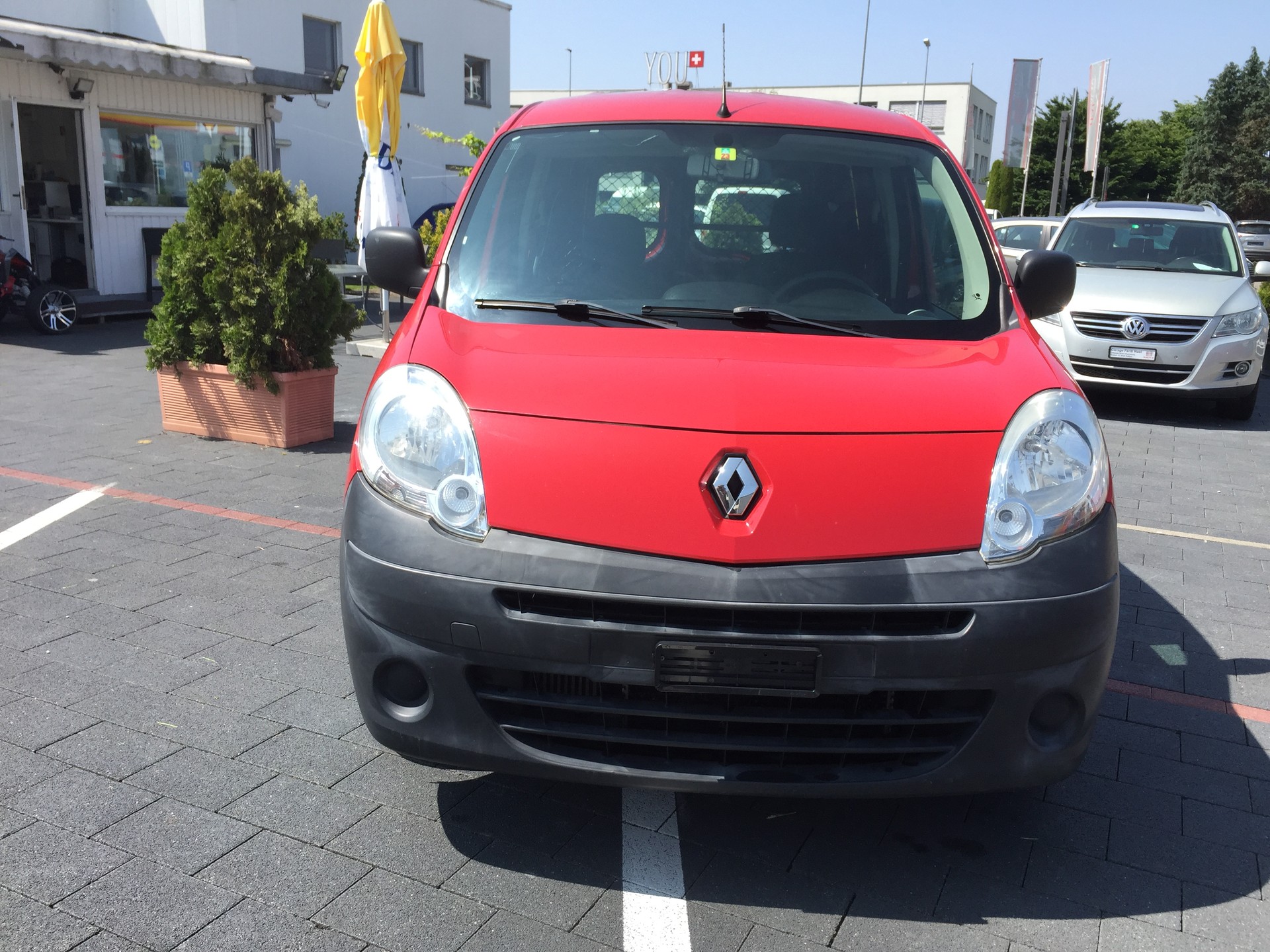 RENAULT-image-0