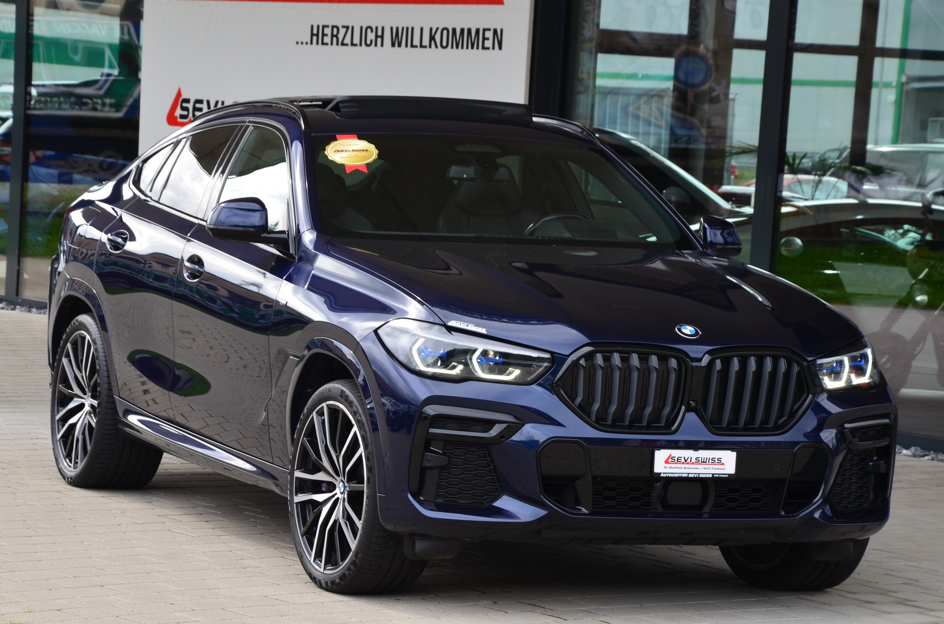 BMW X6 xDrive 48V 40d Steptronic M Sport Tansanitblau*Frisch ab MFK,1 Jahr oder 20'000km Garantie*-image-0