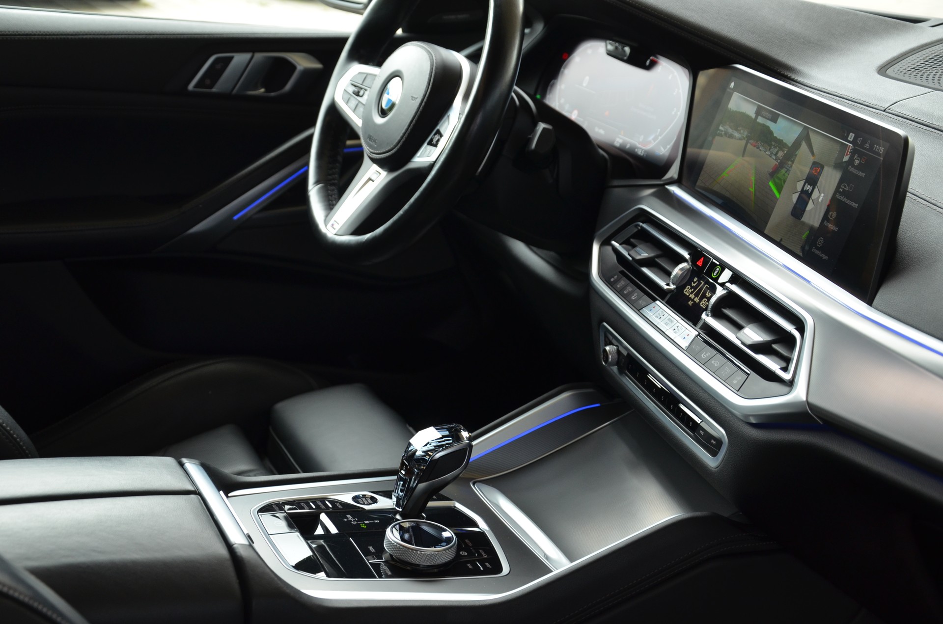 BMW X6 xDrive 48V 40d Steptronic M Sport Tansanitblau*Frisch ab MFK,1 Jahr oder 20'000km Garantie*-image-16