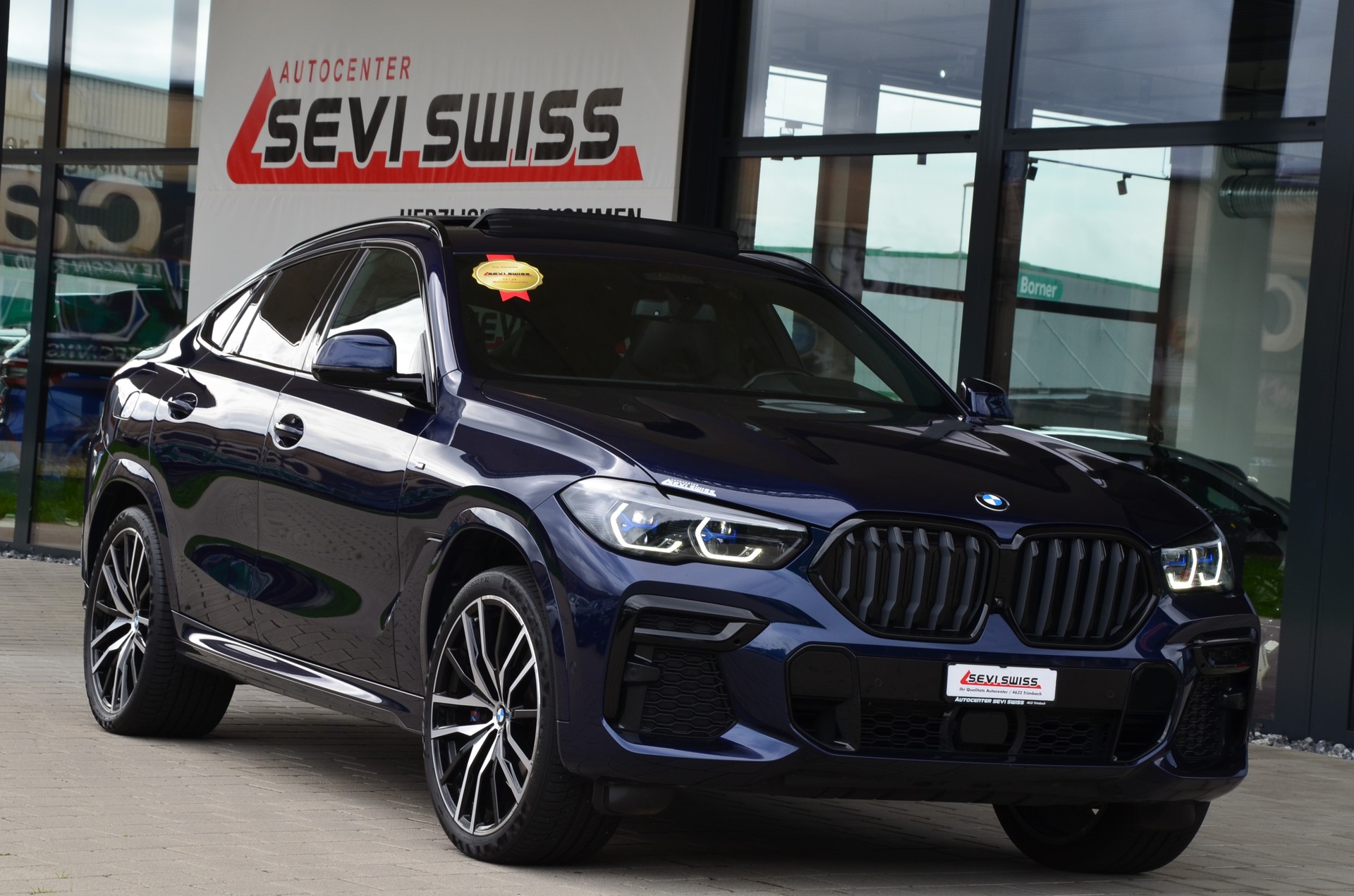 BMW X6 xDrive 48V 40d Steptronic M Sport Tansanitblau*Frisch ab MFK,1 Jahr oder 20'000km Garantie*-image-1
