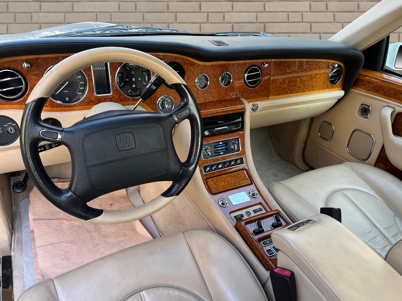 ROLLS-ROYCE Corniche Last of Line Nr. 54 of 56-image-5