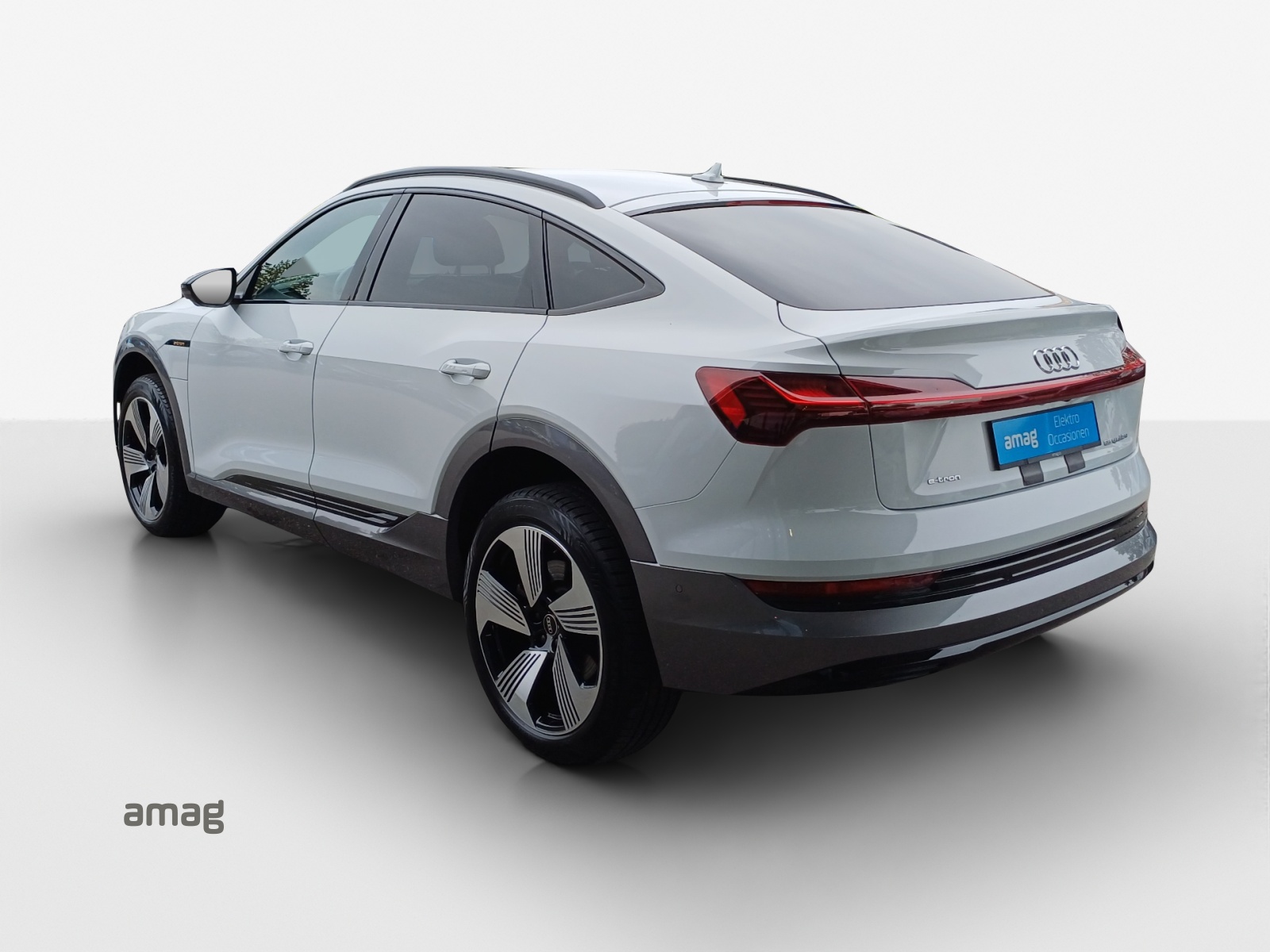 AUDI e-tron 55 Sportback Advanced Black Edition quattro-image-2