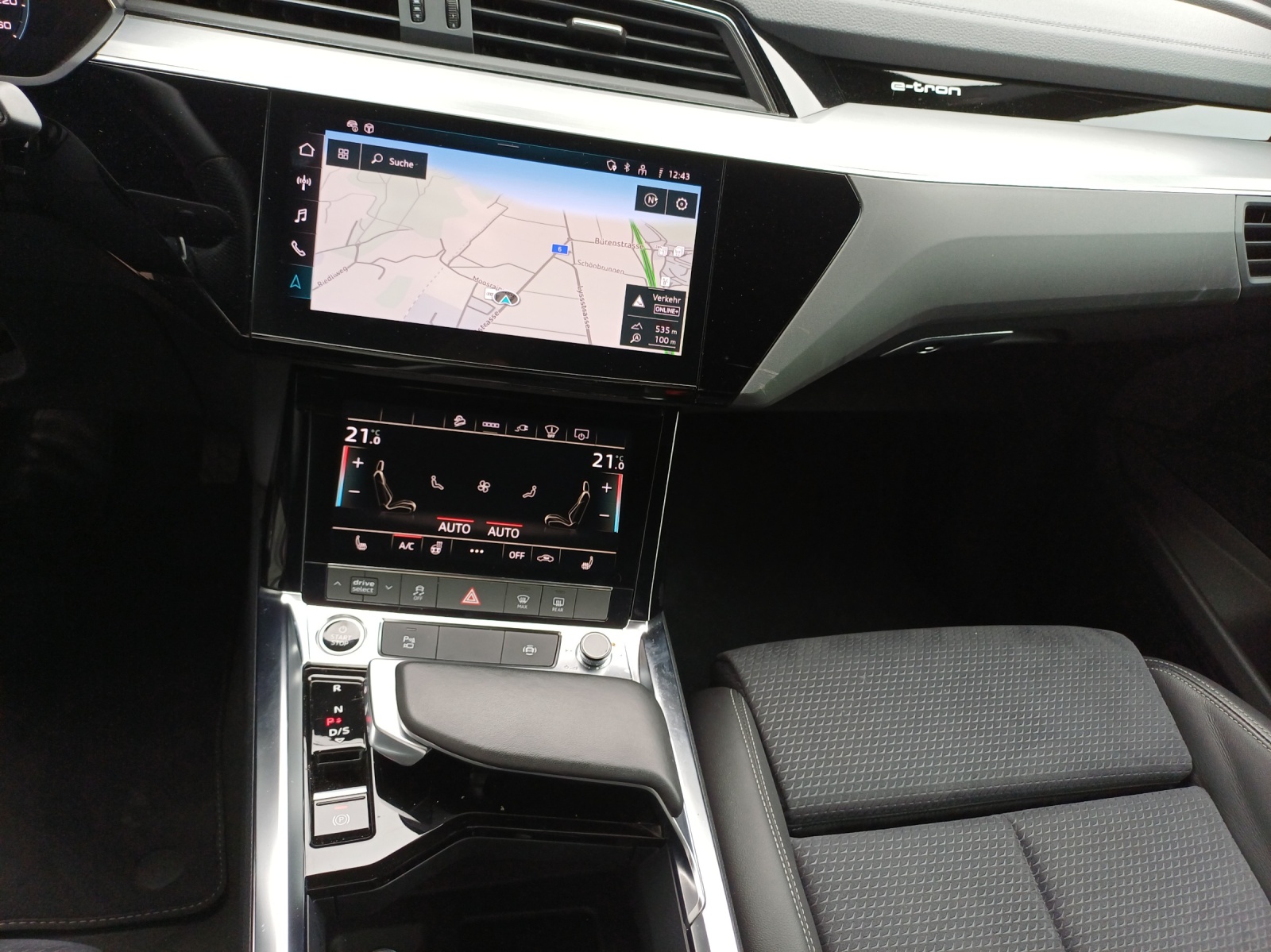 AUDI e-tron 55 Sportback Advanced Black Edition quattro-image-11