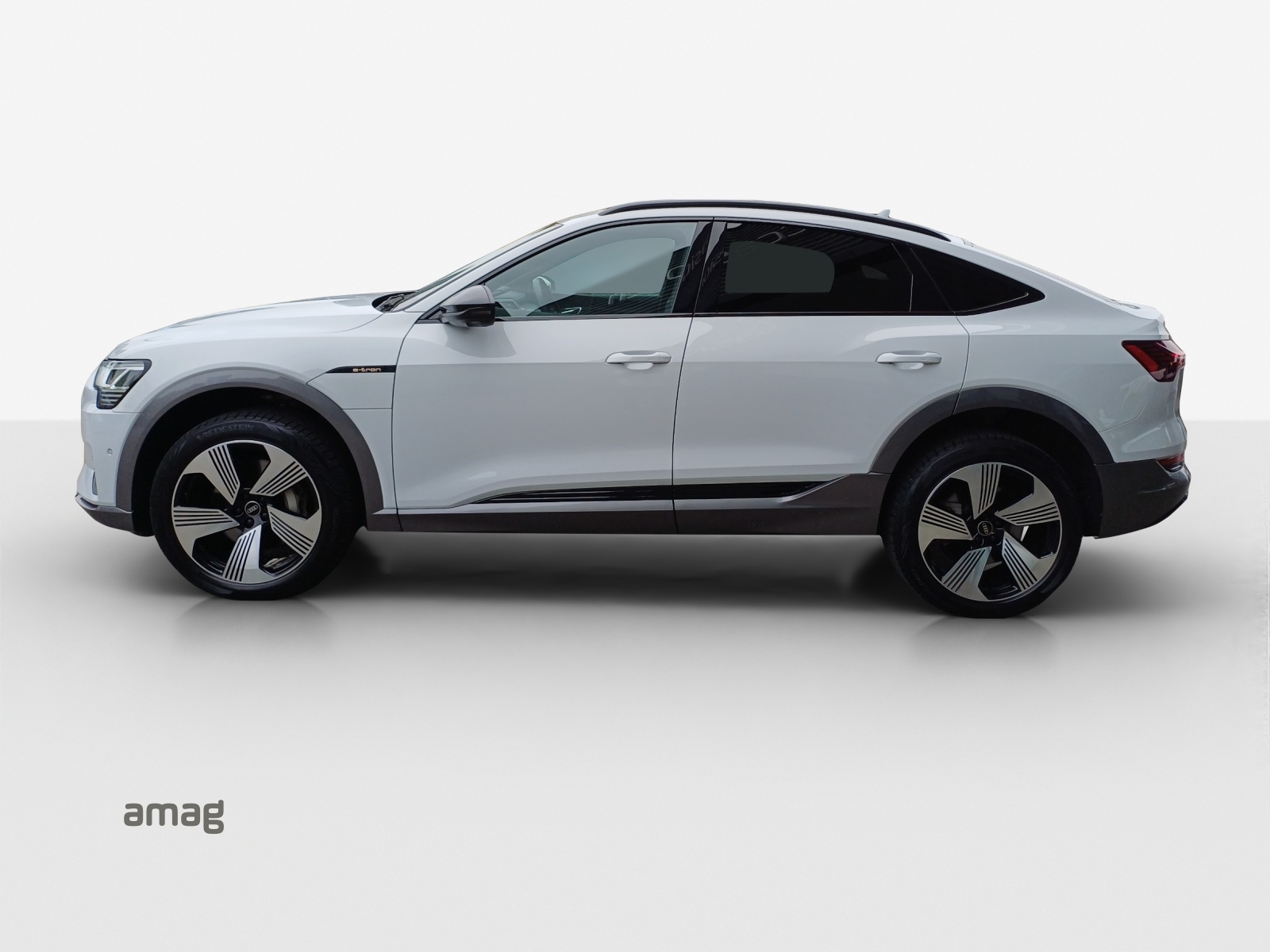 AUDI e-tron 55 Sportback Advanced Black Edition quattro-image-1