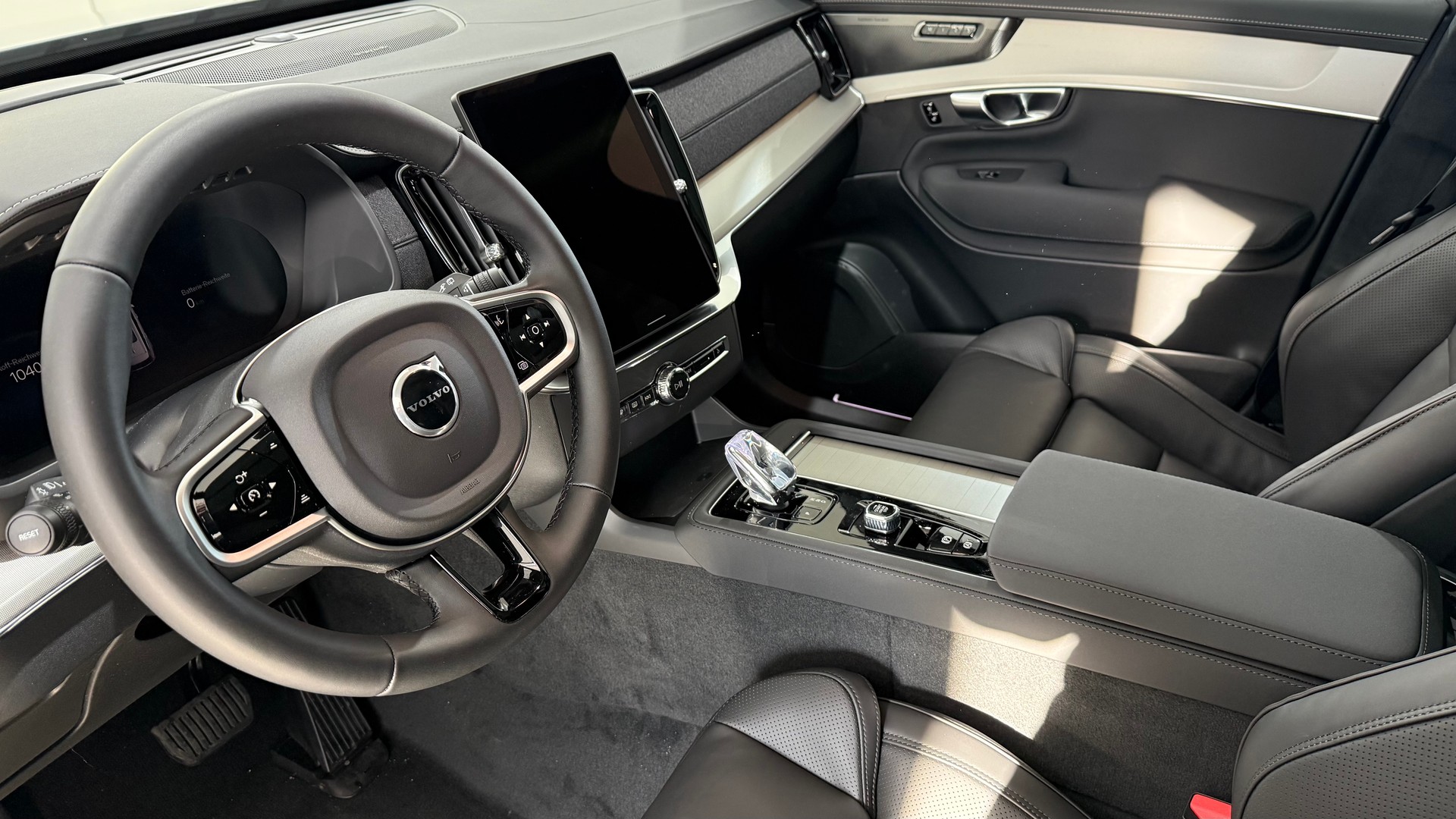 VOLVO XC90 2.0 T8 TE Black Edition e-image-3