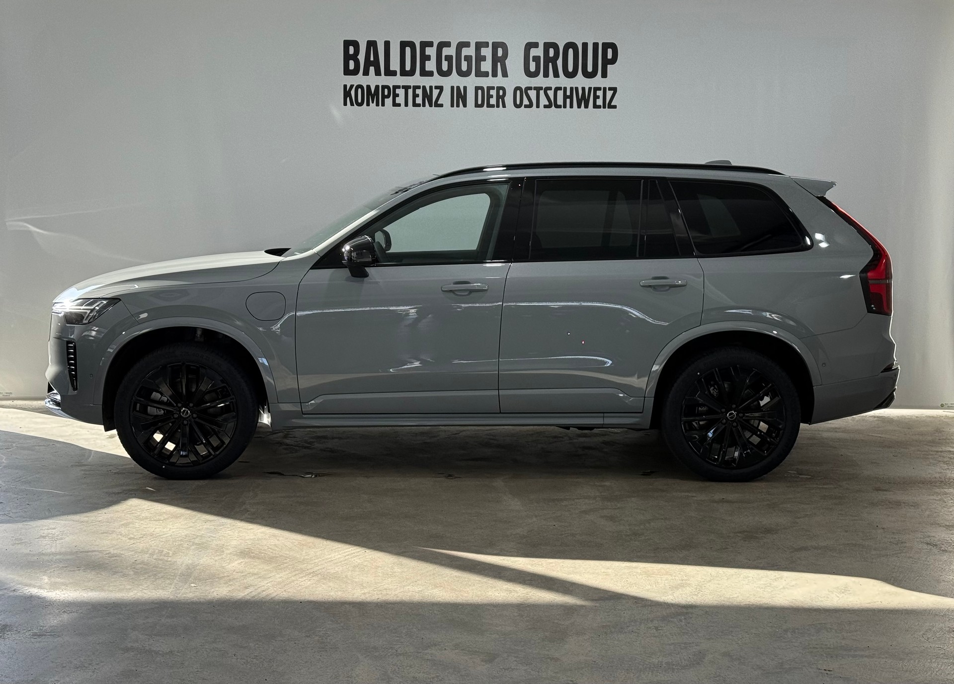 VOLVO XC90 2.0 T8 TE Black Edition e-image-1