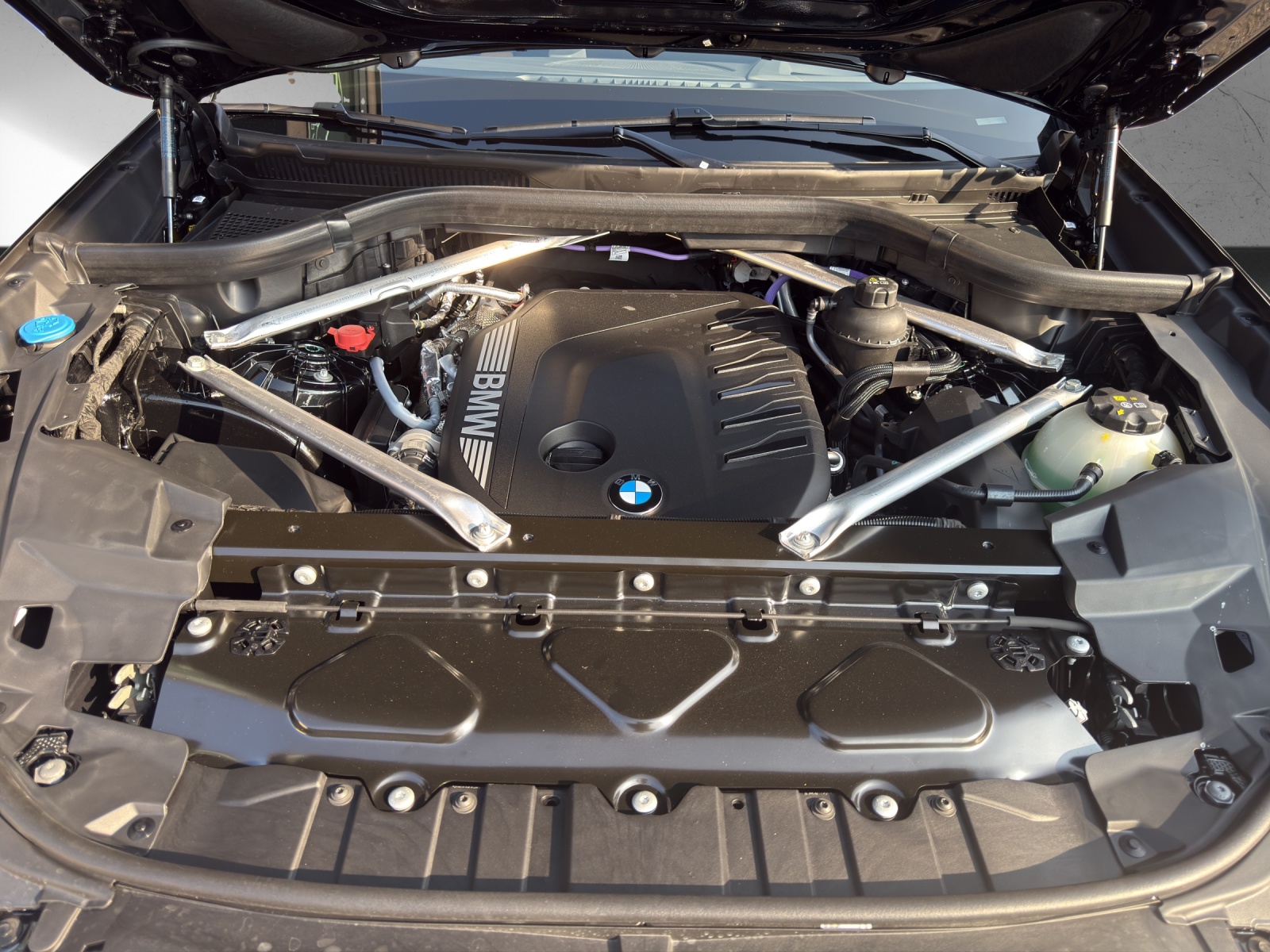 BMW X5 xDrive 48V 40d M Sport Steptronic-image-17