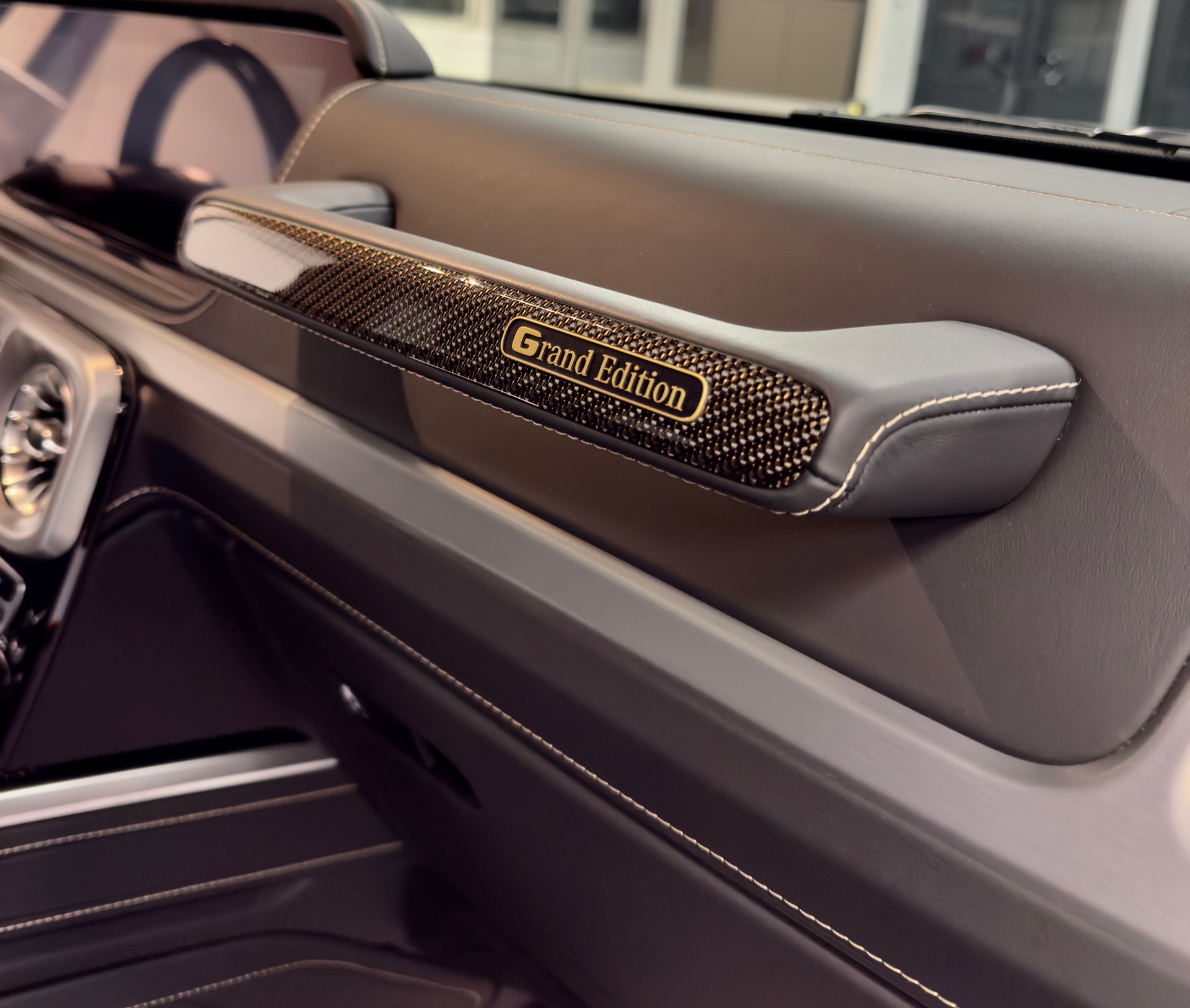 MERCEDES-BENZ G 63 AMG Speedshift Plus G-Tronic-image-12
