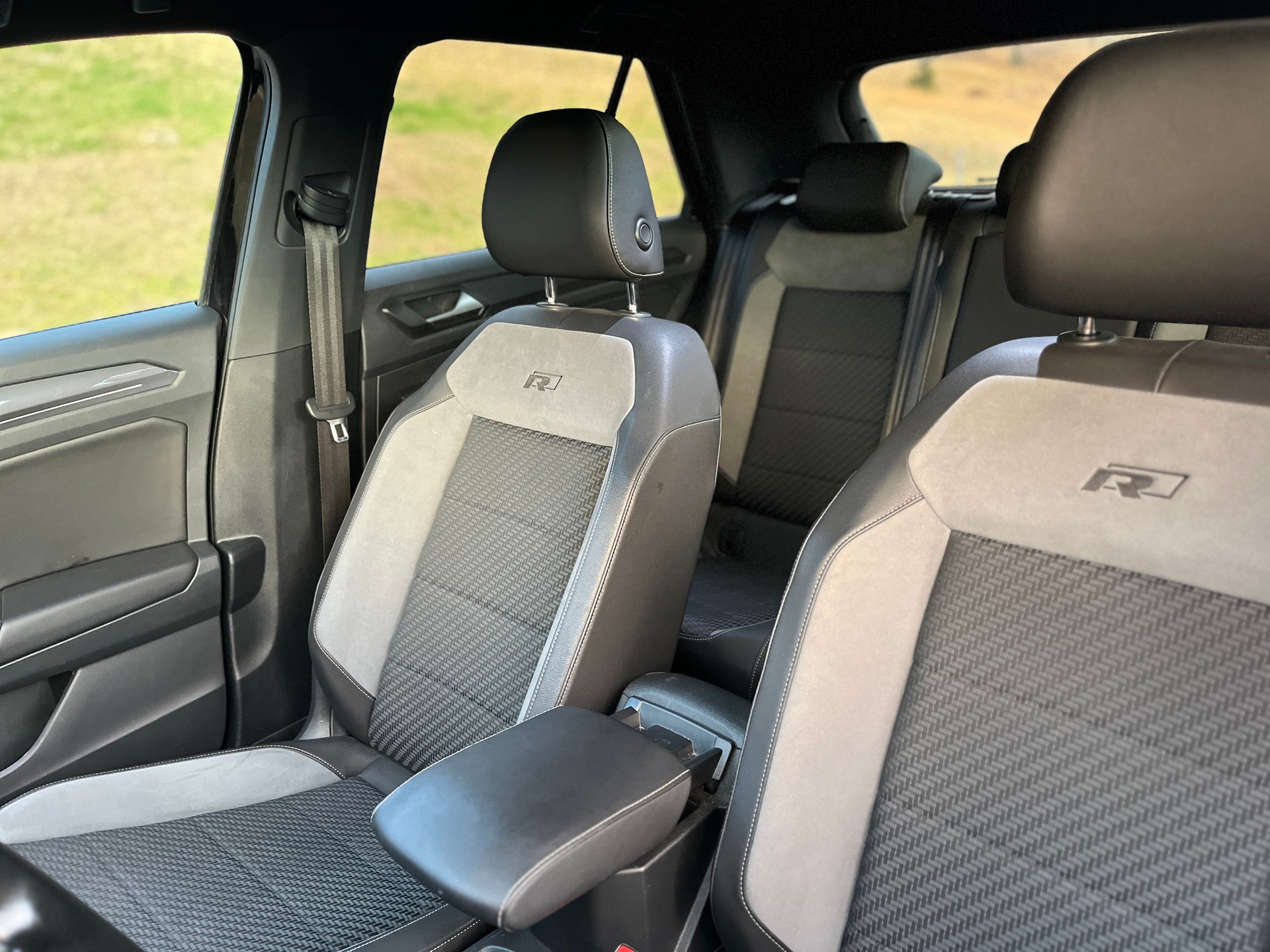 VW T-Roc 2.0 TSI Sport Selection DSG 4Motion-image-14