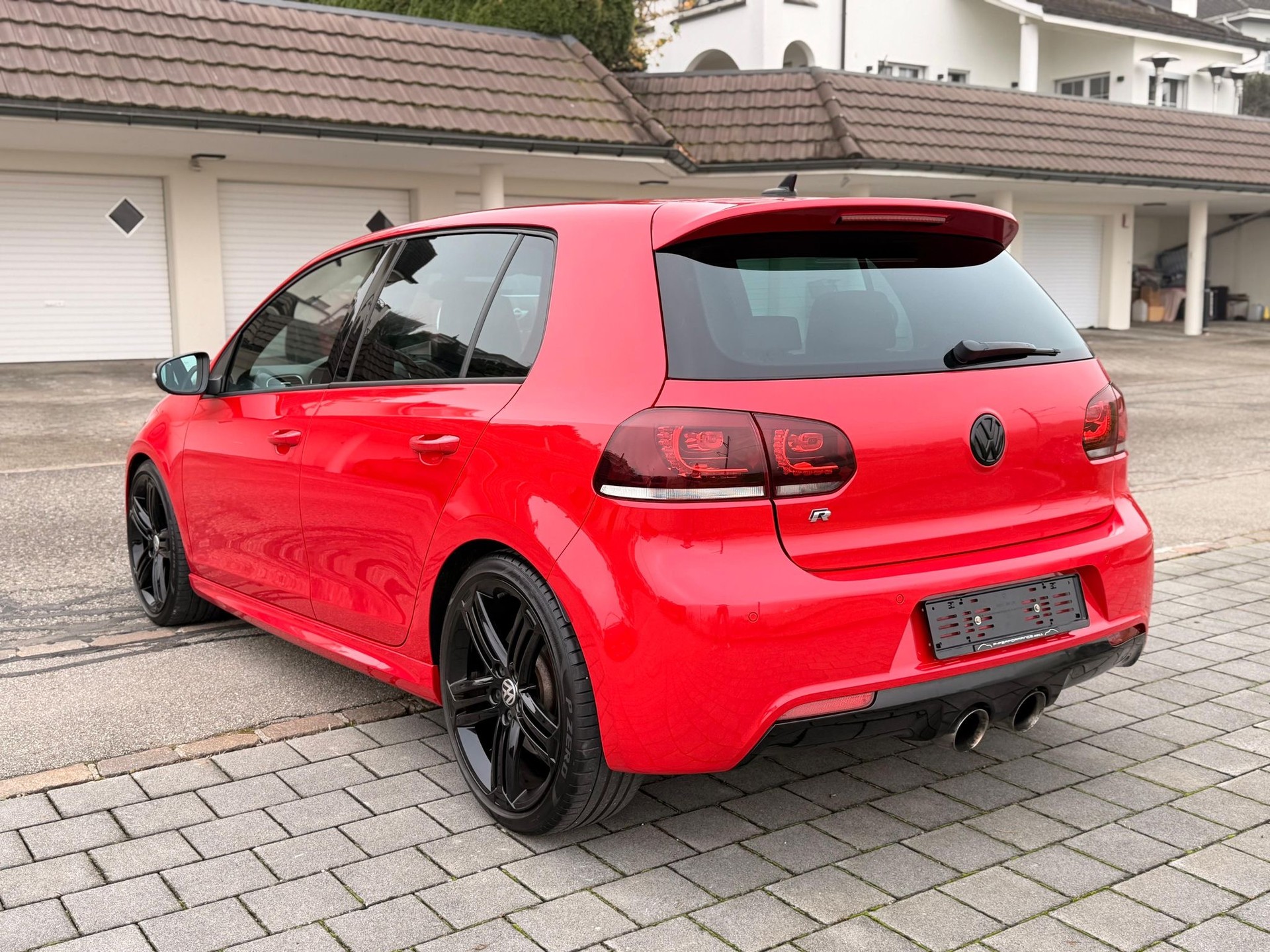 VW Golf R 6-image-4
