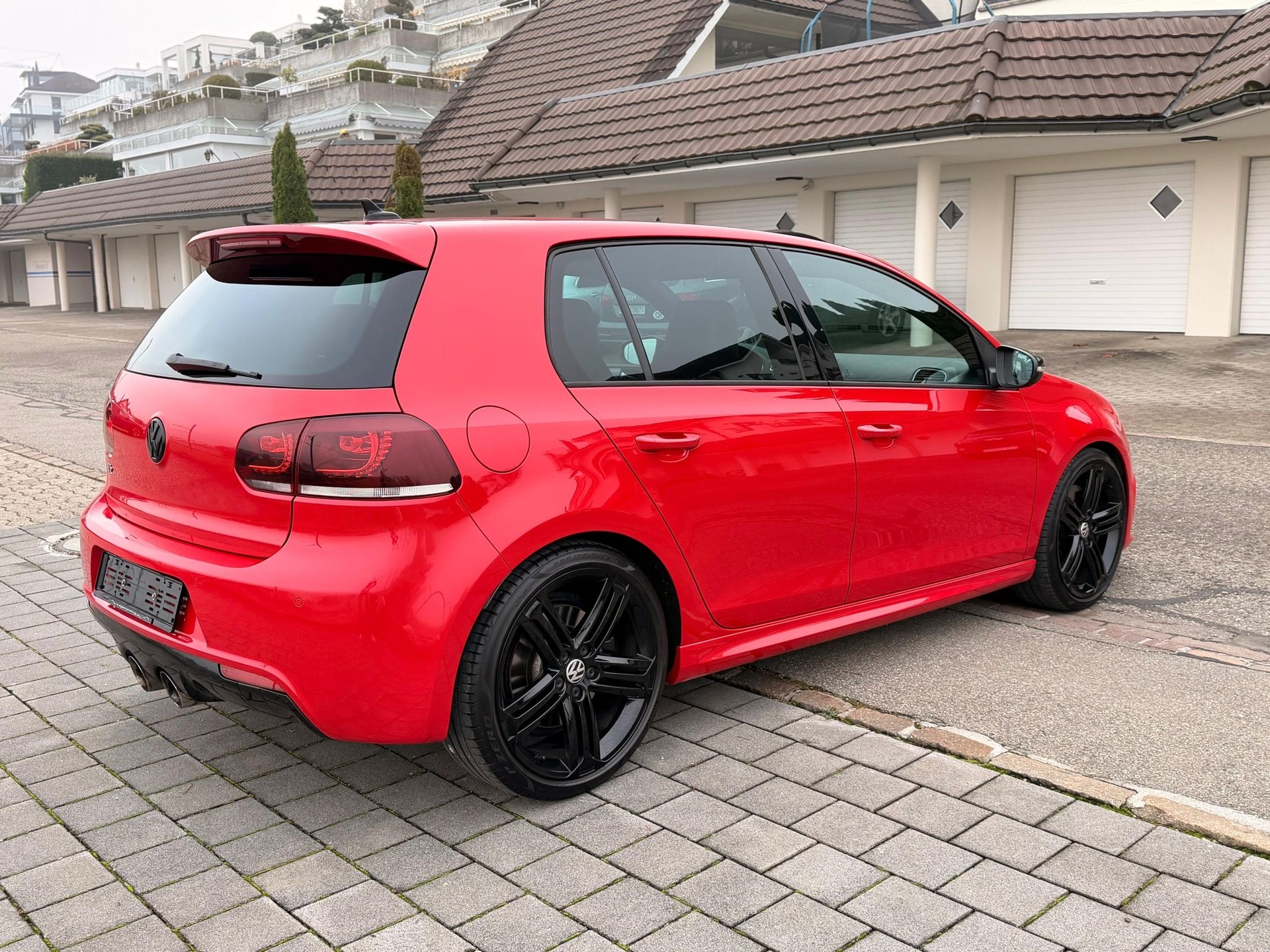 VW Golf R 6-image-6