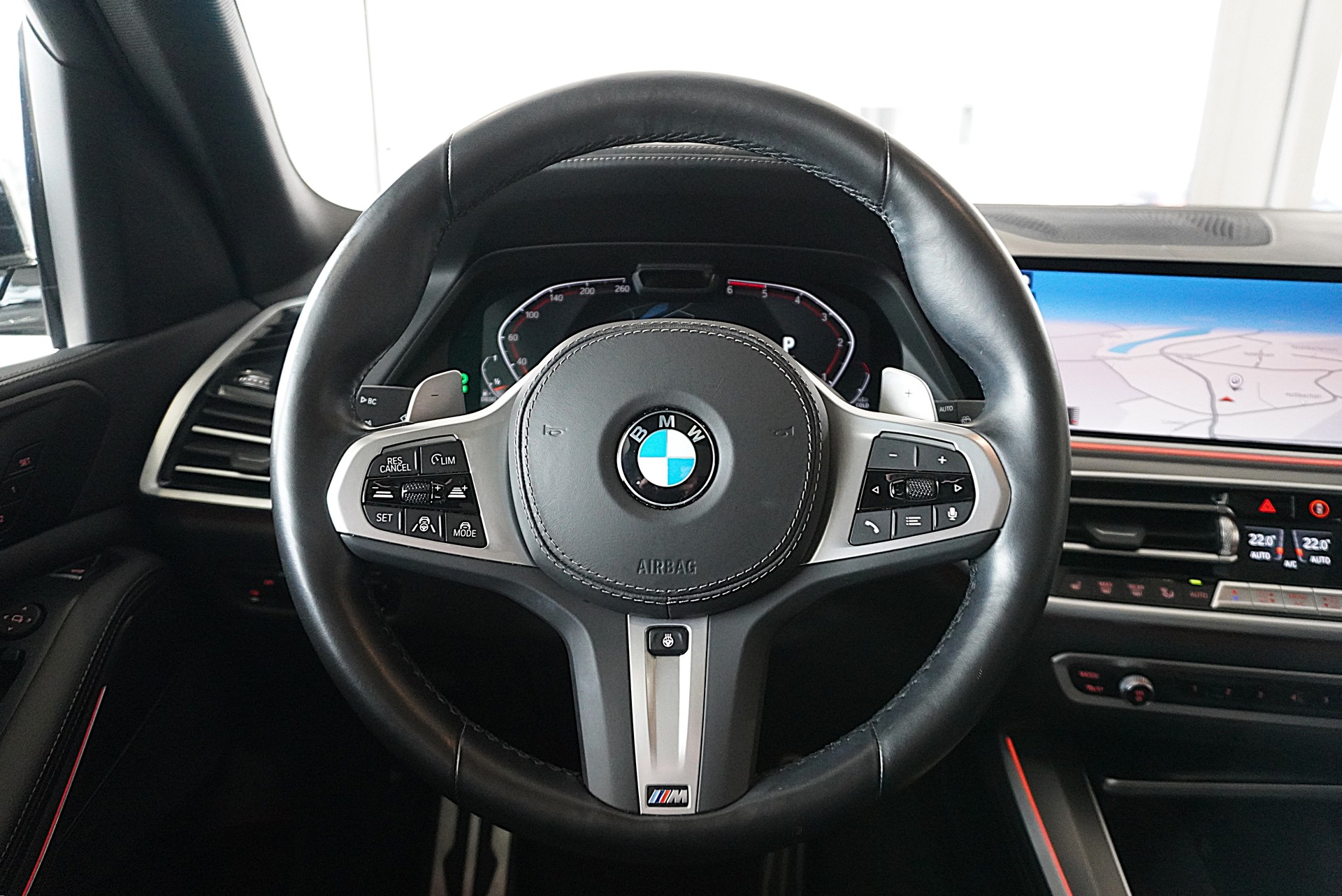BMW X5 xDrive 48V 40d M Sport Steptronic-image-11