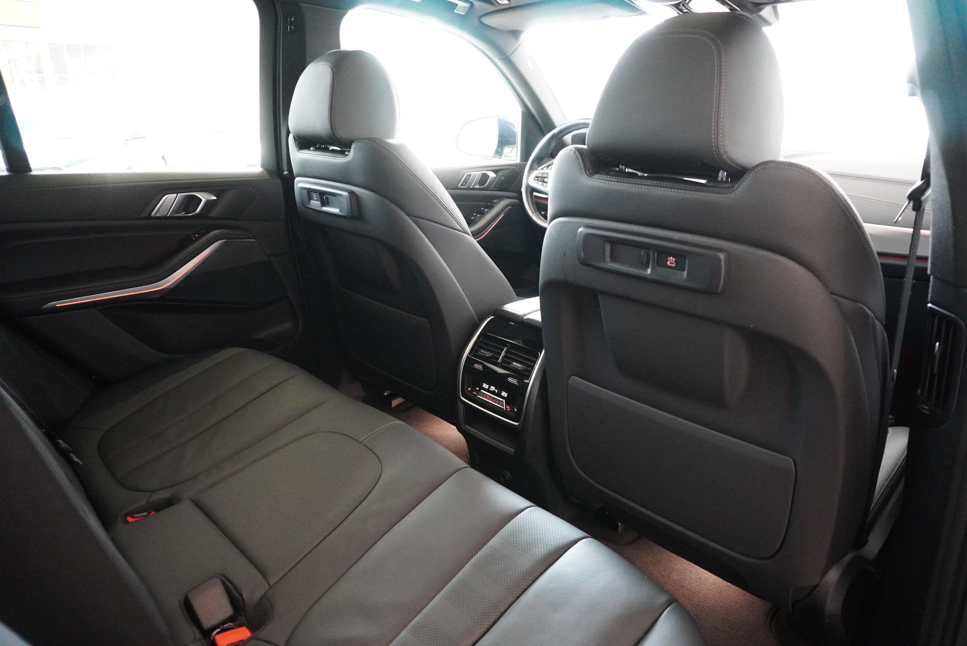 BMW X5 xDrive 48V 40d M Sport Steptronic-image-16