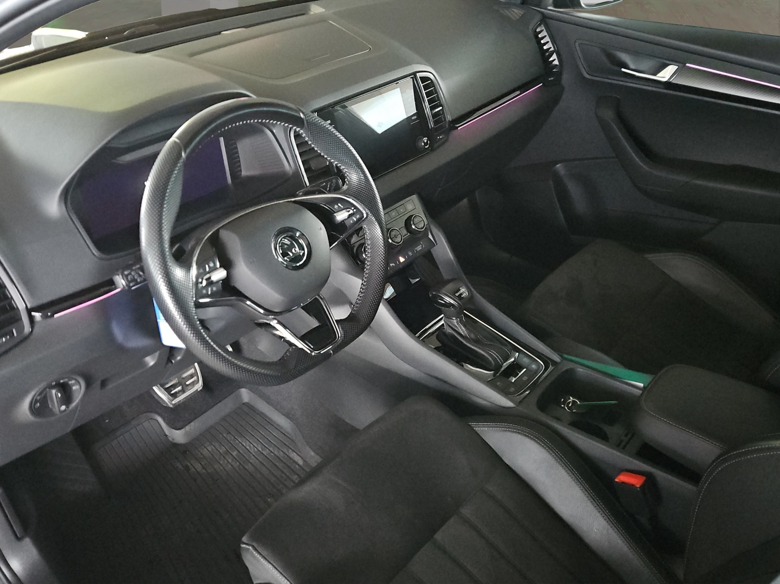 SKODA Karoq 2.0 TSI SportLine 4x4 DSG-image-6