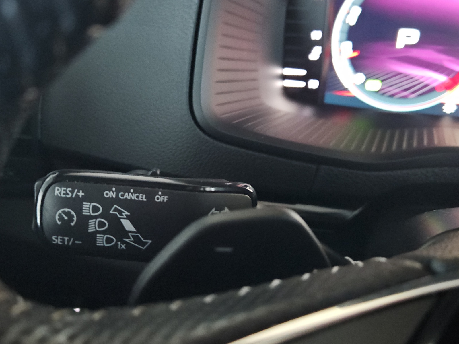SKODA Karoq 2.0 TSI SportLine 4x4 DSG-image-13