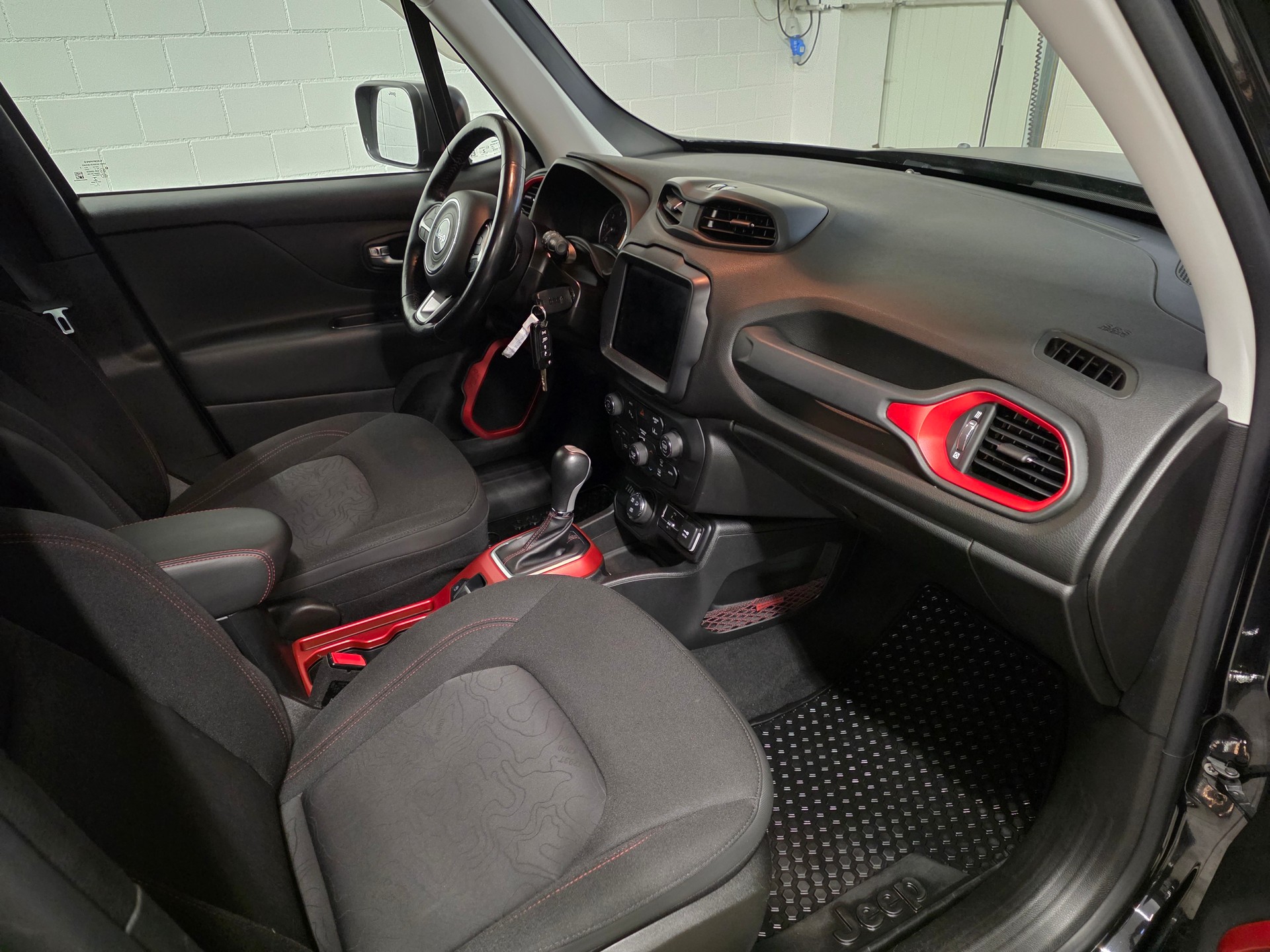 JEEP Renegade 2.0 MJ Trailhawk AWD + Low Range 9ATX-image-17
