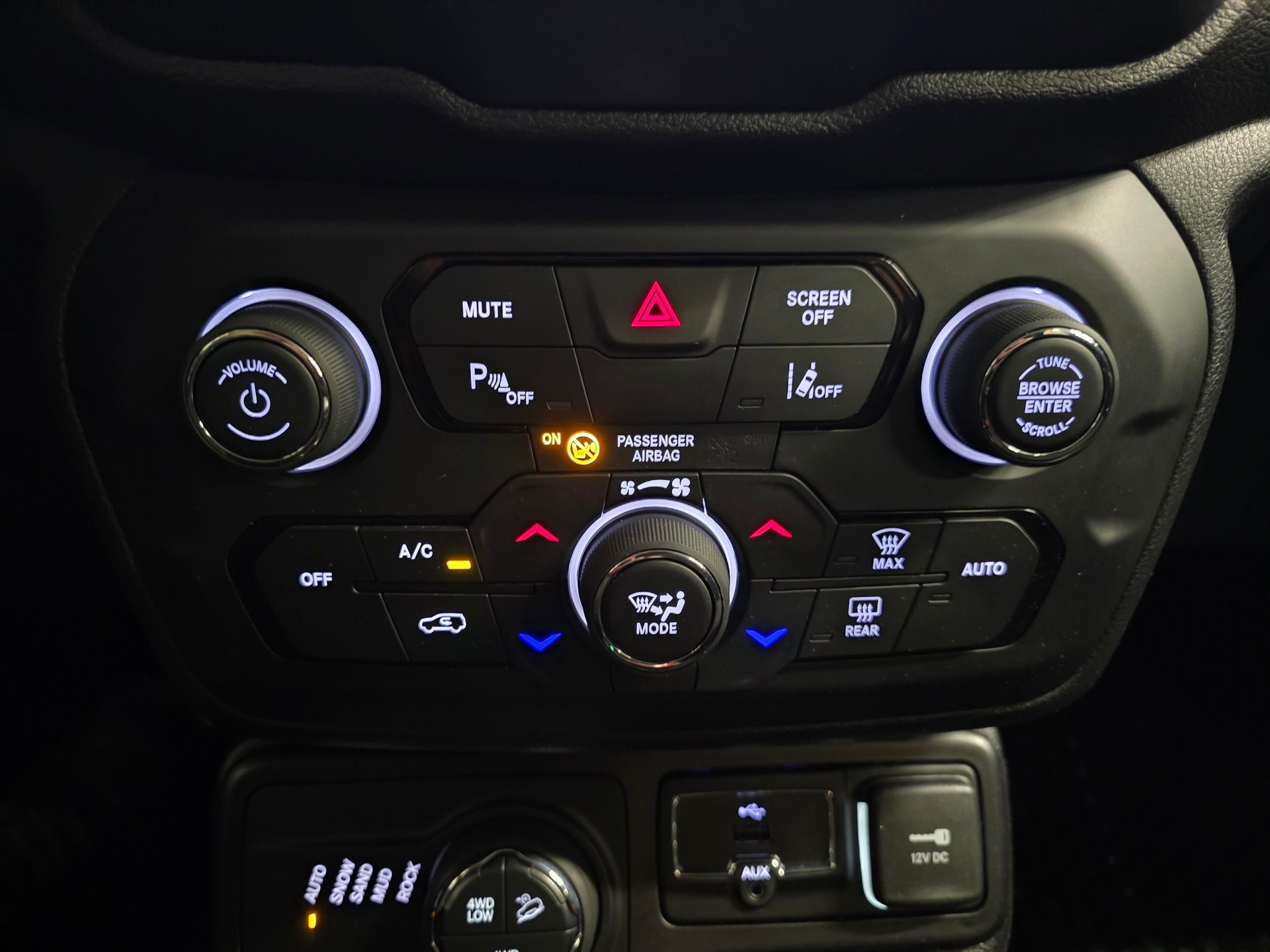 JEEP Renegade 2.0 MJ Trailhawk AWD + Low Range 9ATX-image-11