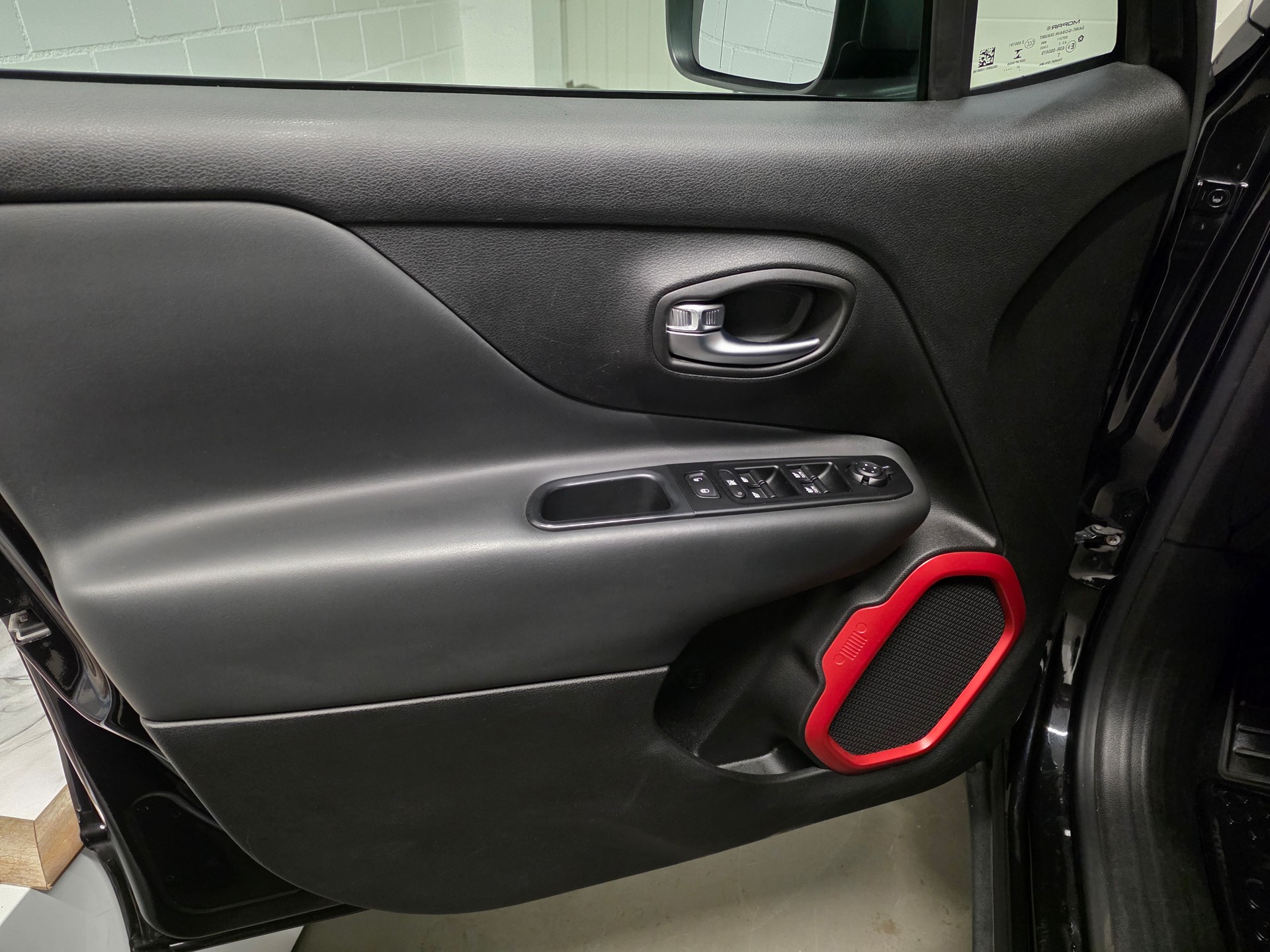 JEEP Renegade 2.0 MJ Trailhawk AWD + Low Range 9ATX-image-15