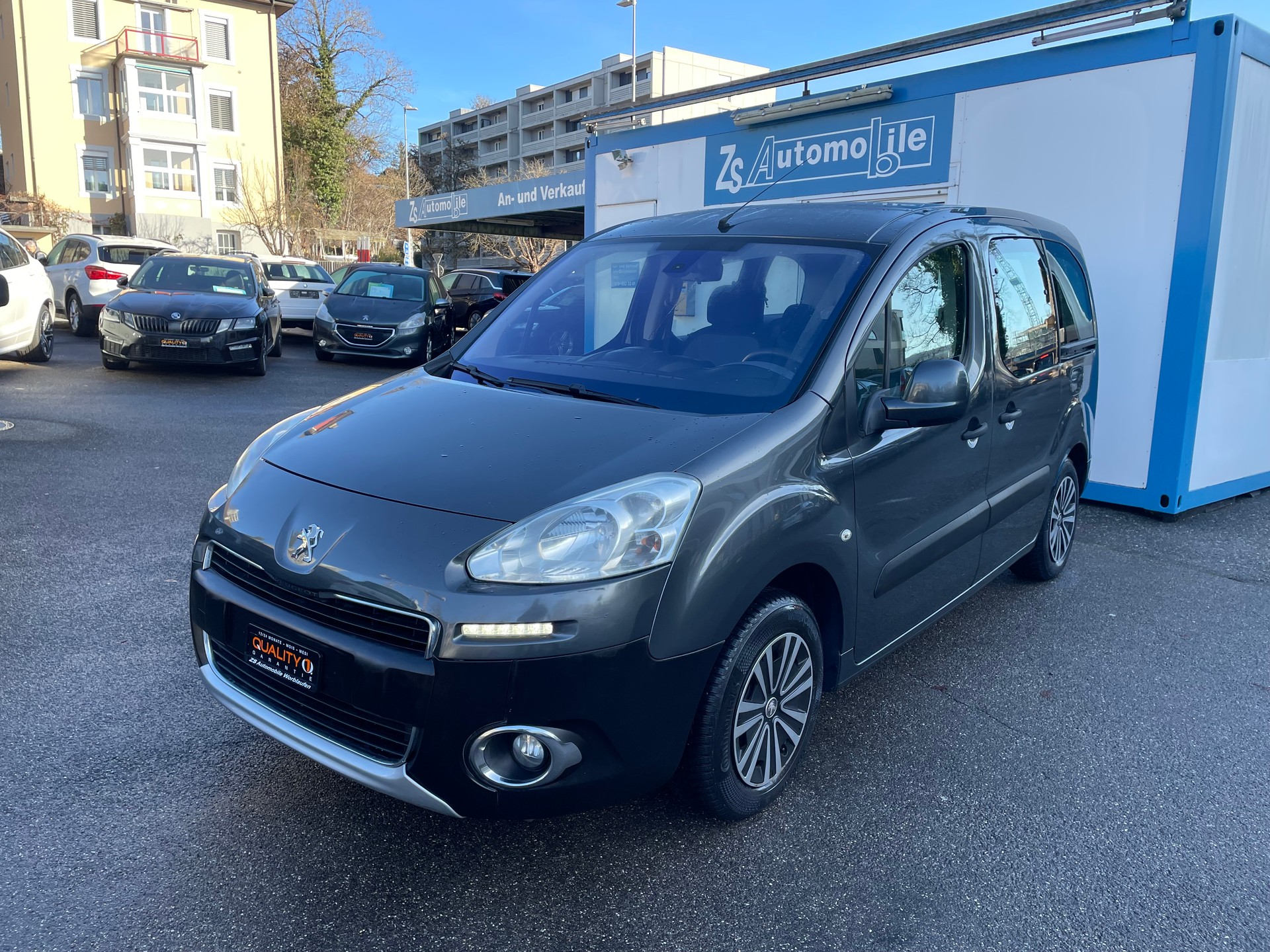 PEUGEOT Partner 1.6 e-HDI Active EGS6-image-0