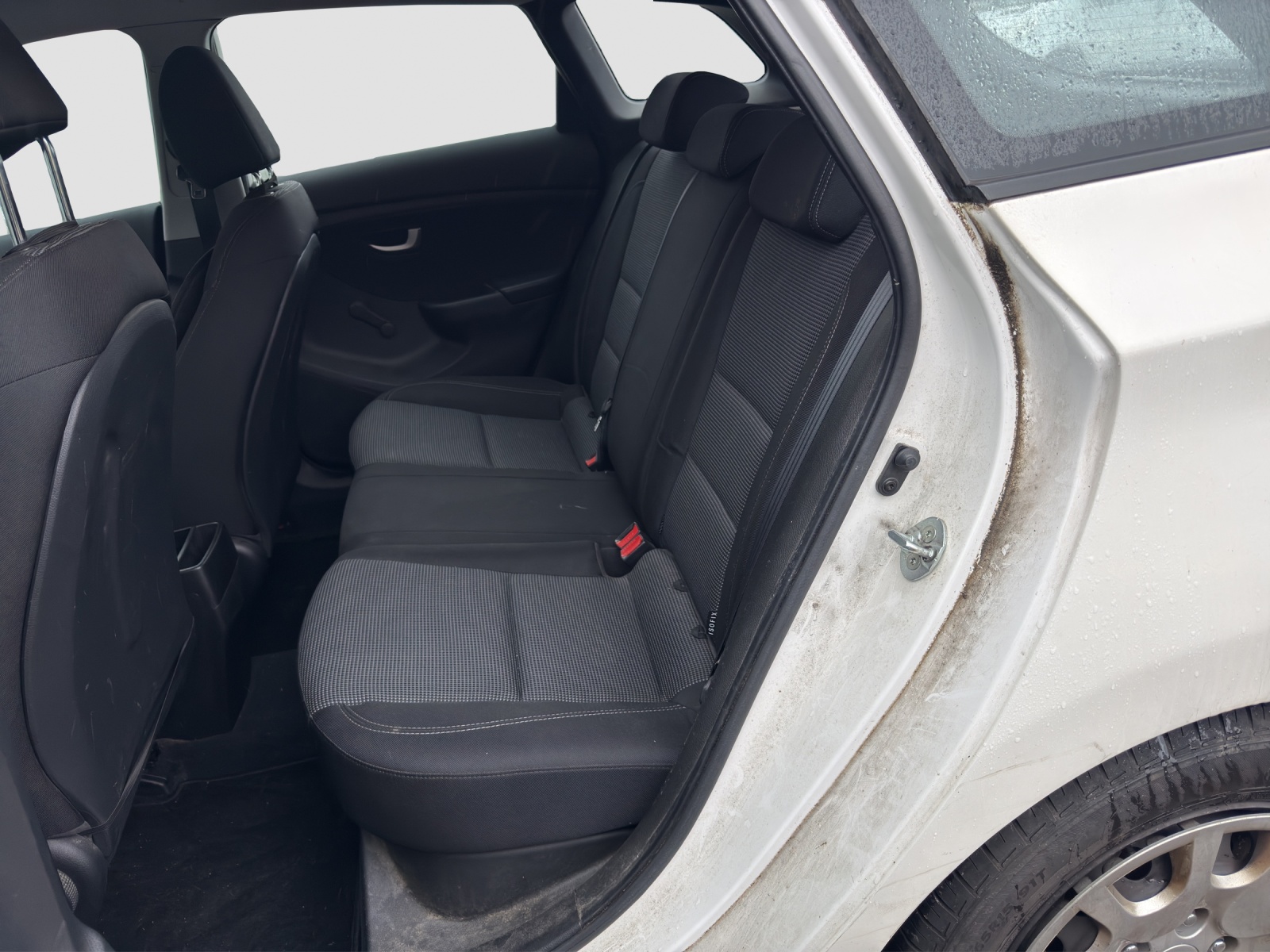 HYUNDAI i30 Wagon 1.4 Comfort-image-10