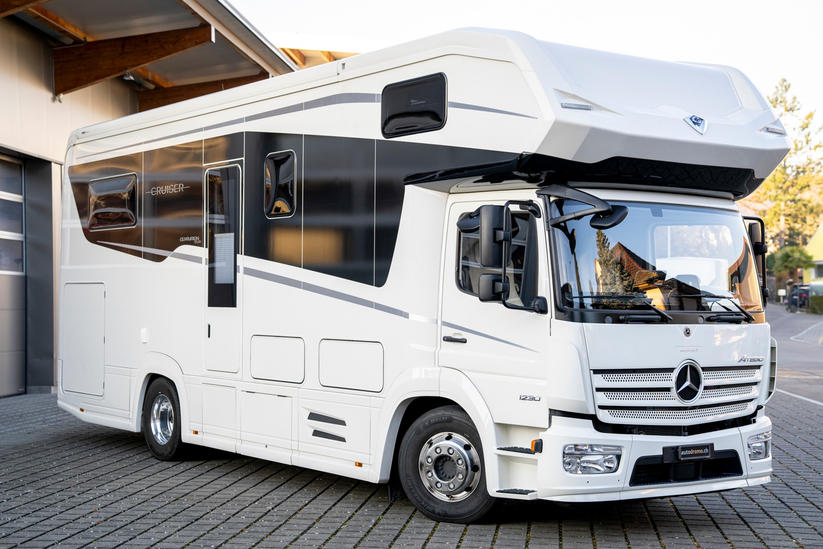 CONCORDE Cruiser 890 RLA-showroom-element-2