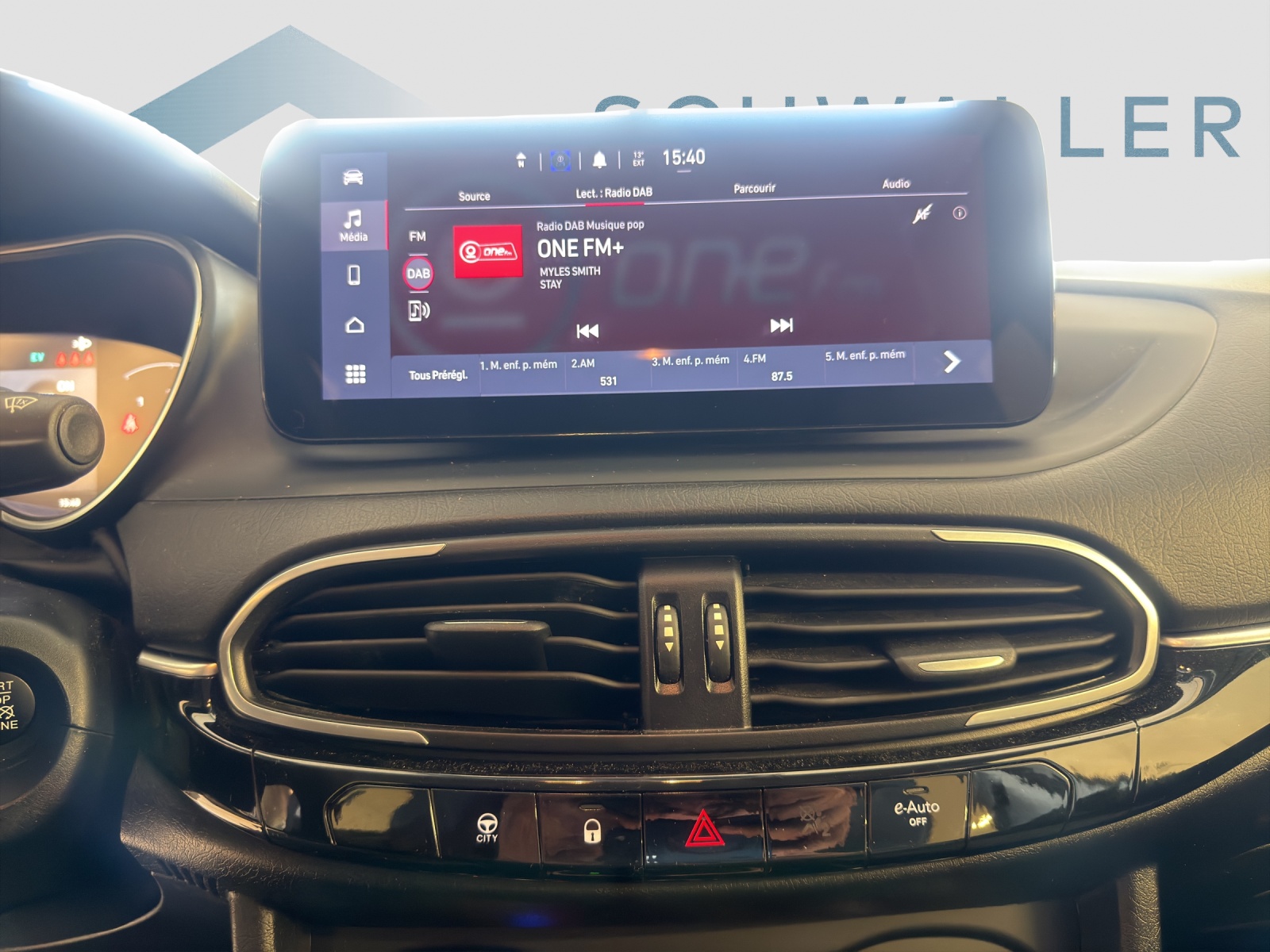 FIAT TIPO 1.5 Hybrid Cross-image-10