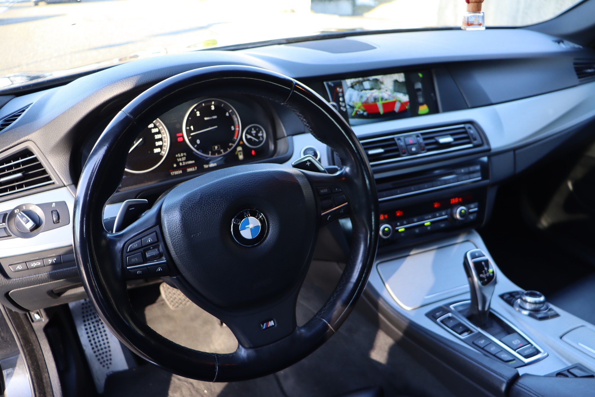 BMW 530d xDrive Touring Steptronic M-Paket-image-6