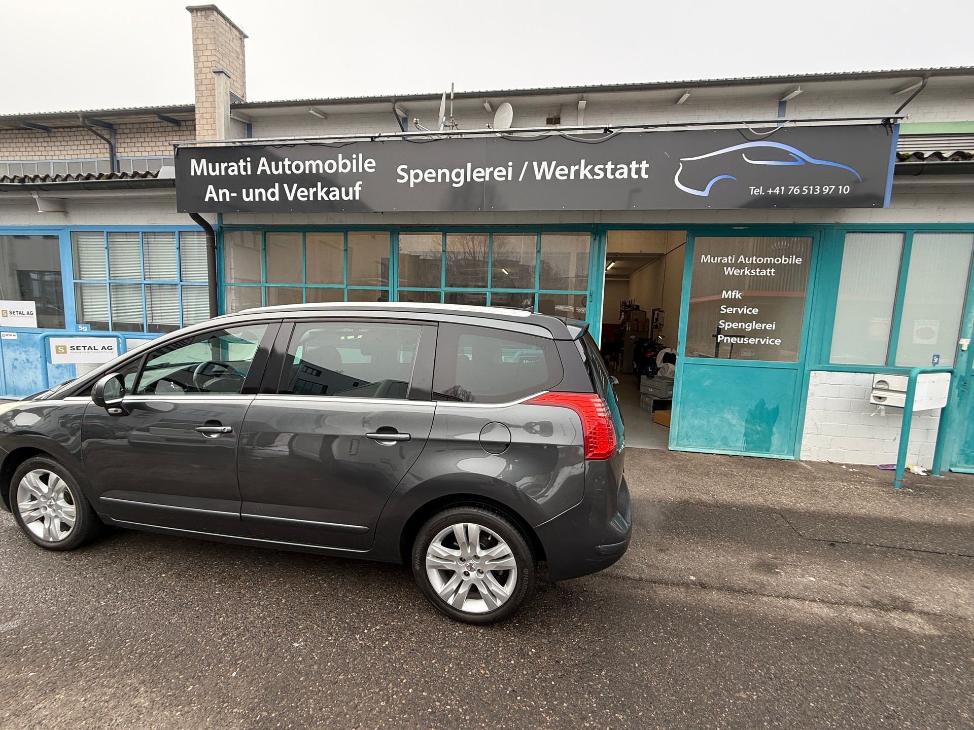 PEUGEOT 5008 1.6 16V T Sport Pack-image-2