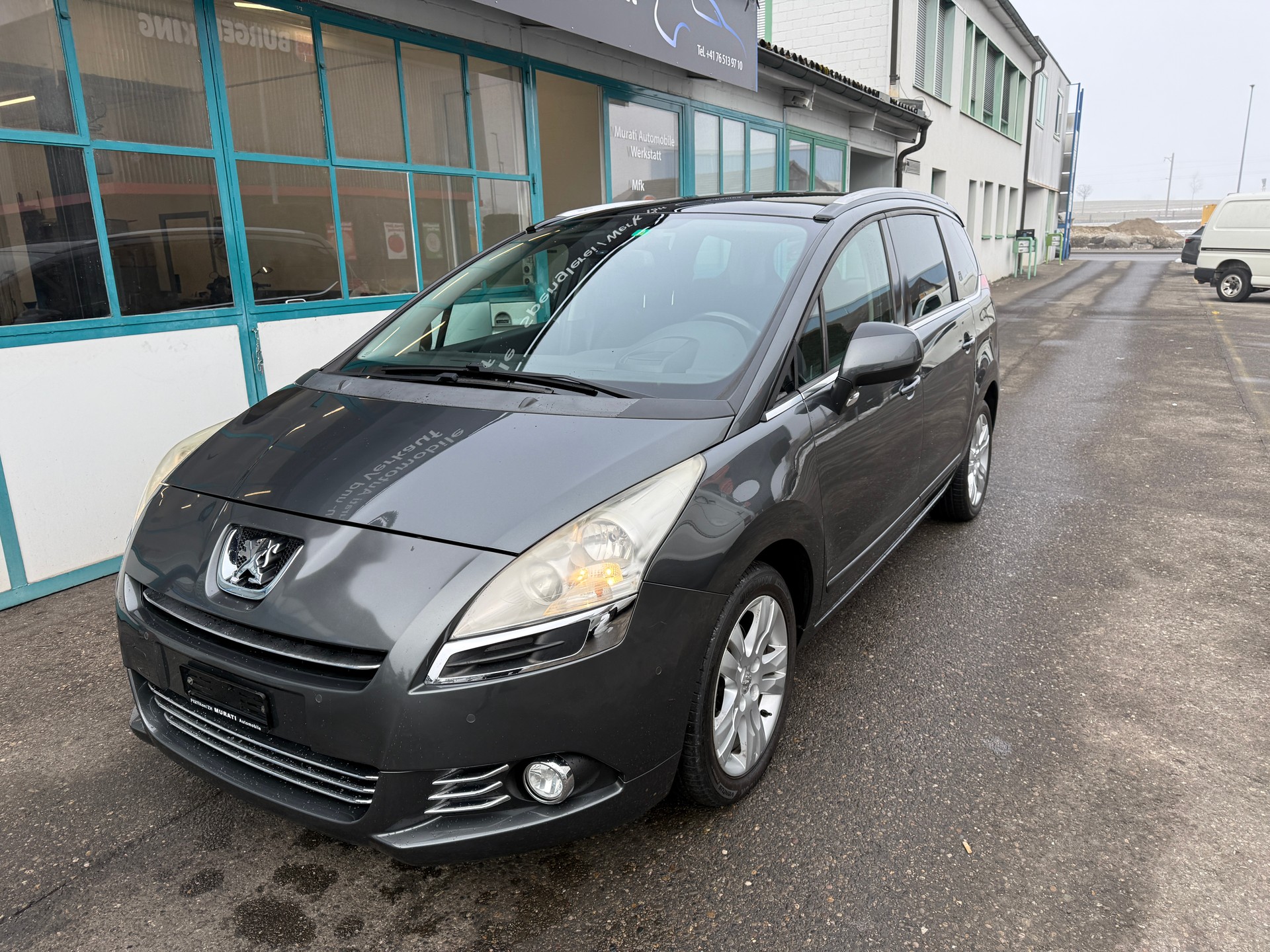 PEUGEOT 5008 1.6 16V T Sport Pack-image-1