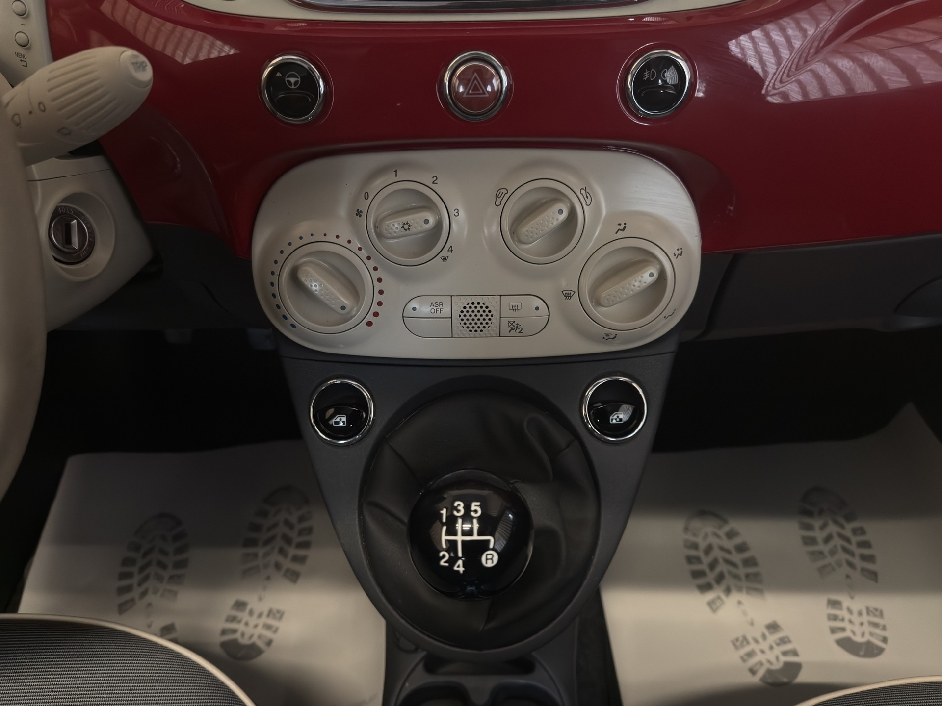 FIAT 500 1.2 Lounge-image-13