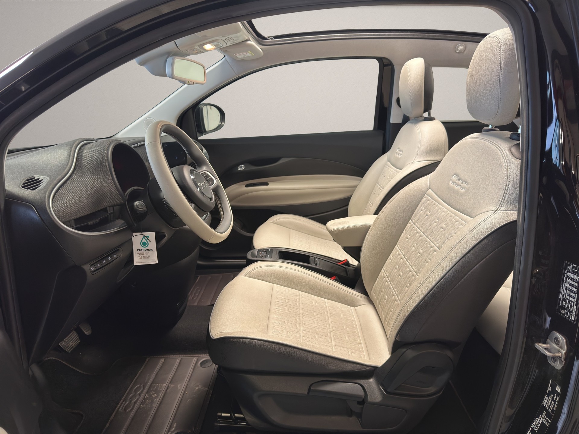 FIAT 500 C electric 87 kW La Prima-image-8