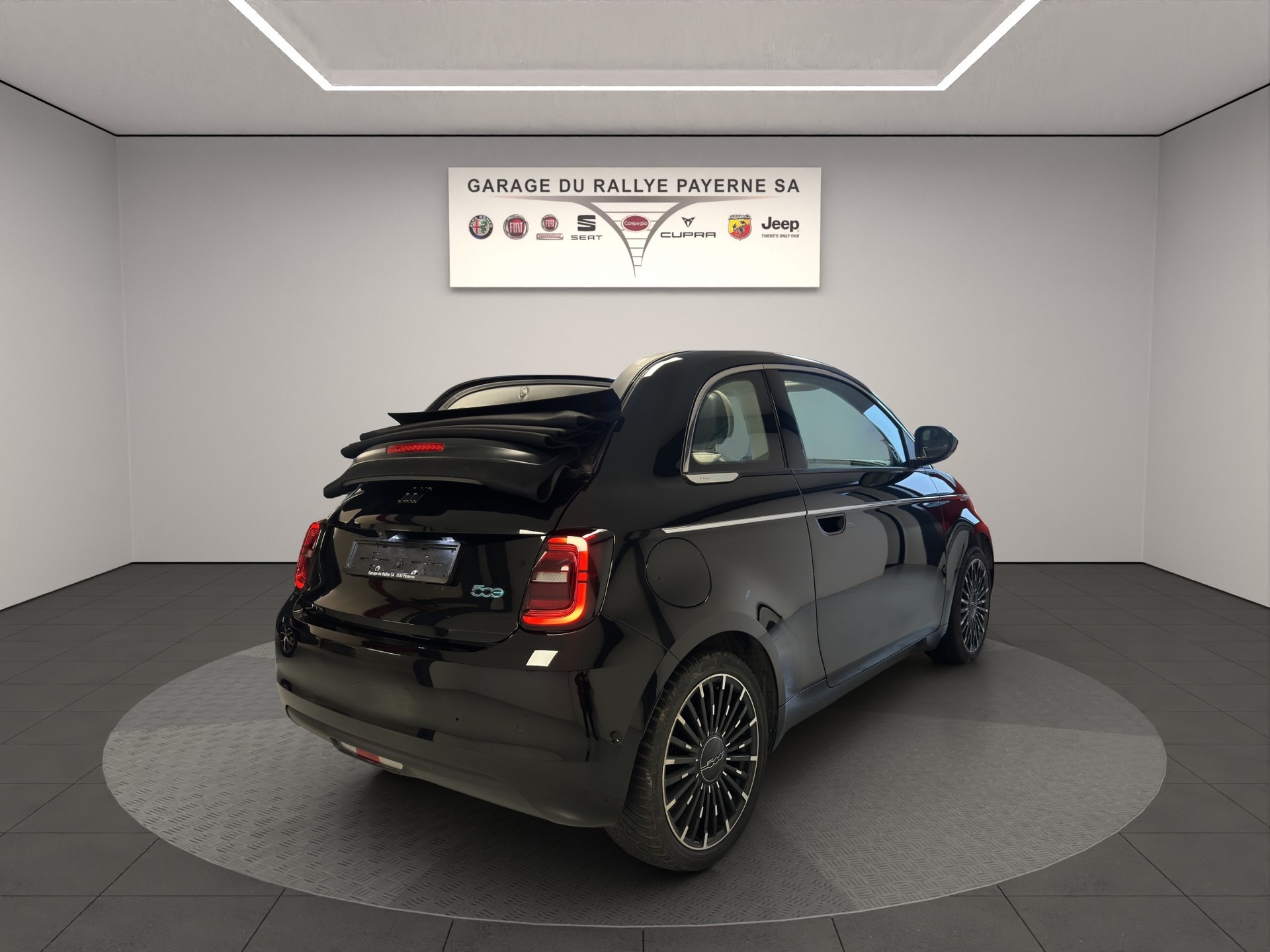 FIAT 500 C electric 87 kW La Prima-image-4