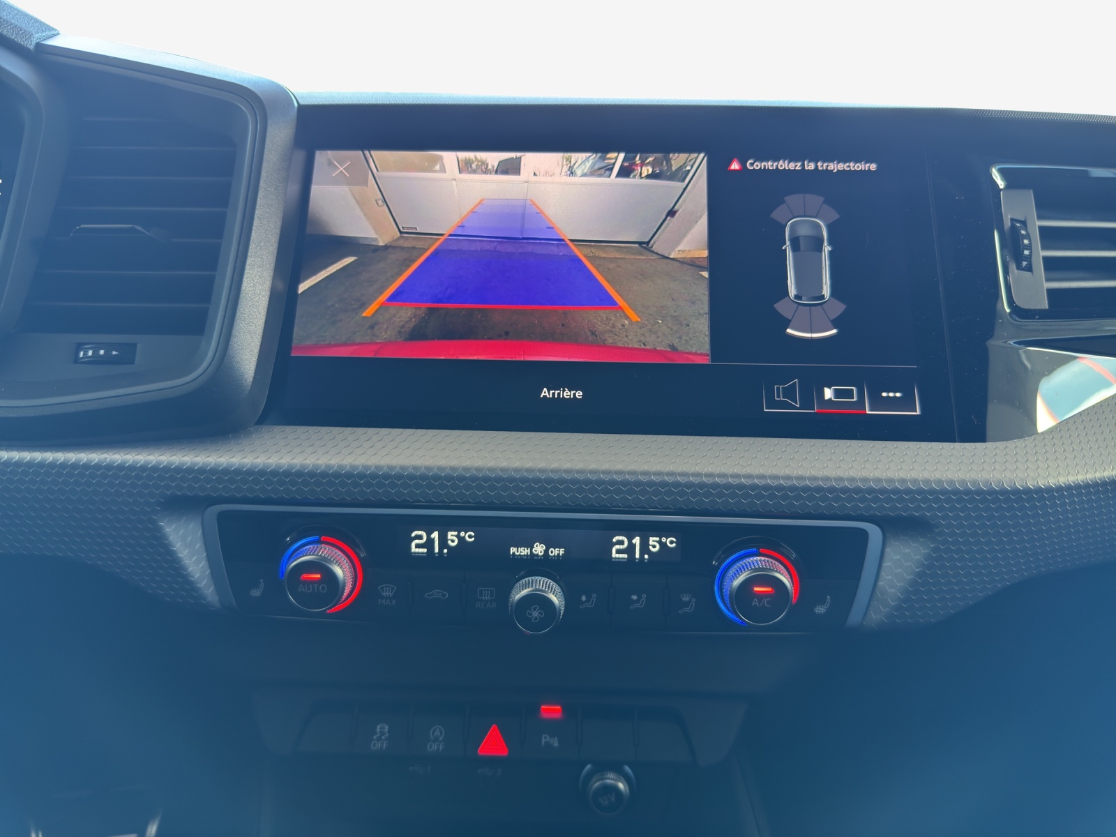 AUDI A1 Sportback 30 TFSI S Line Attraction S-tronic-image-13