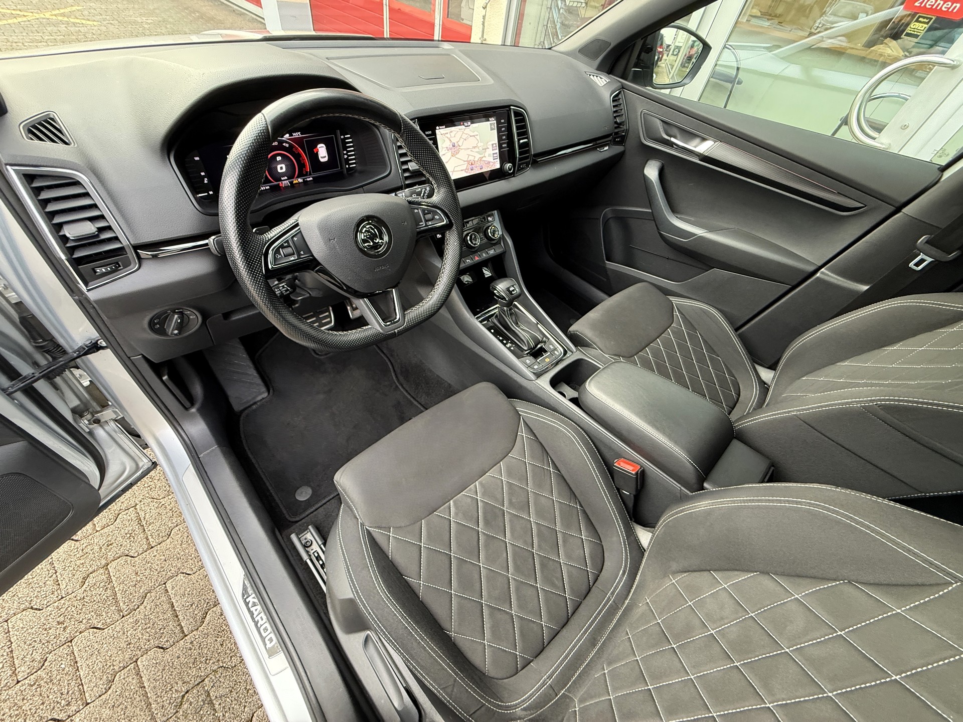 SKODA Karoq 2.0 TDI SCR SportLine 4x4 DSG-image-14