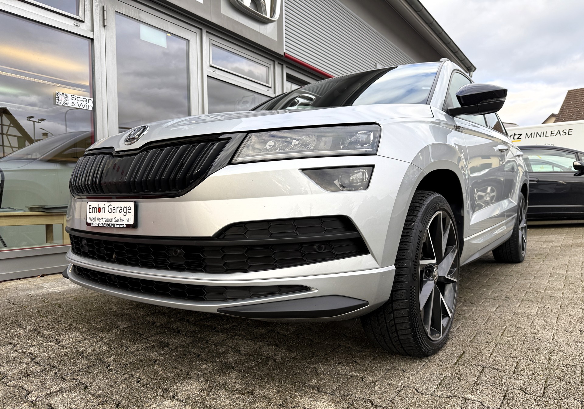 SKODA Karoq 2.0 TDI SCR SportLine 4x4 DSG-image-2