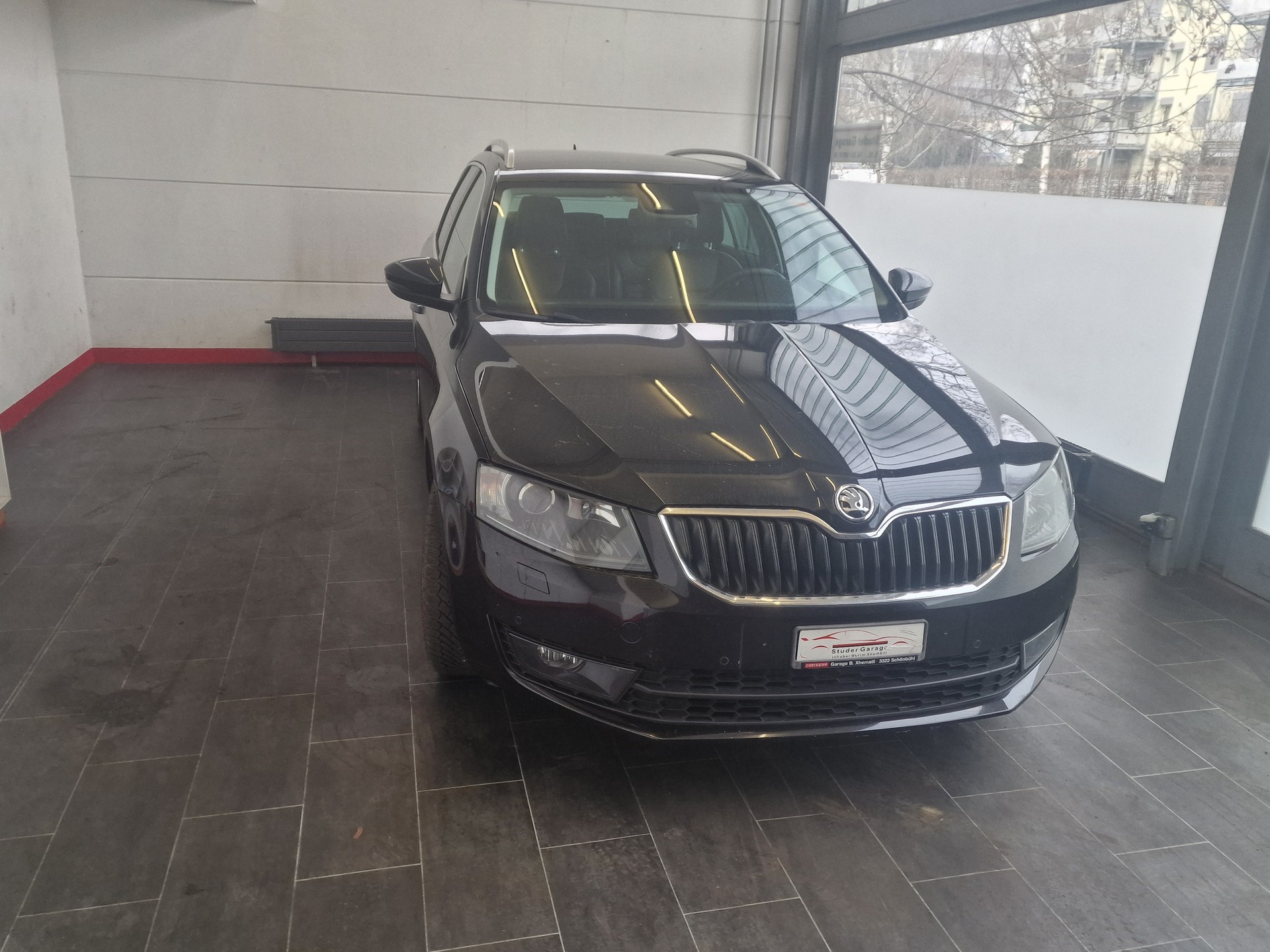 SKODA Octavia Combi 1.6 TDI Swiss Edition DSG-image-1