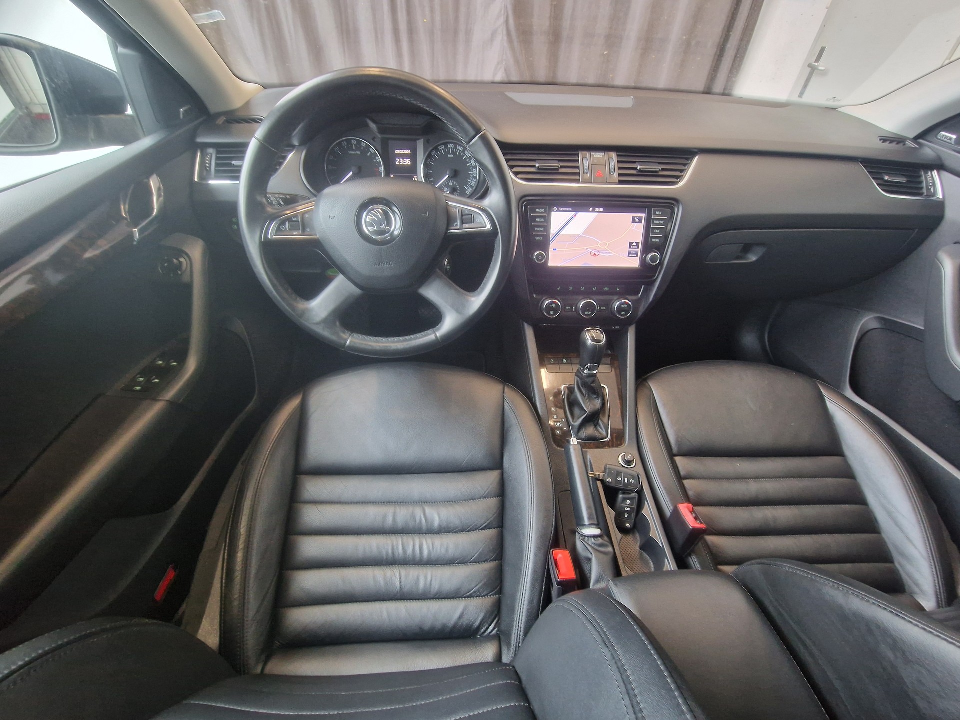 SKODA Octavia Combi 1.6 TDI Swiss Edition DSG-image-7