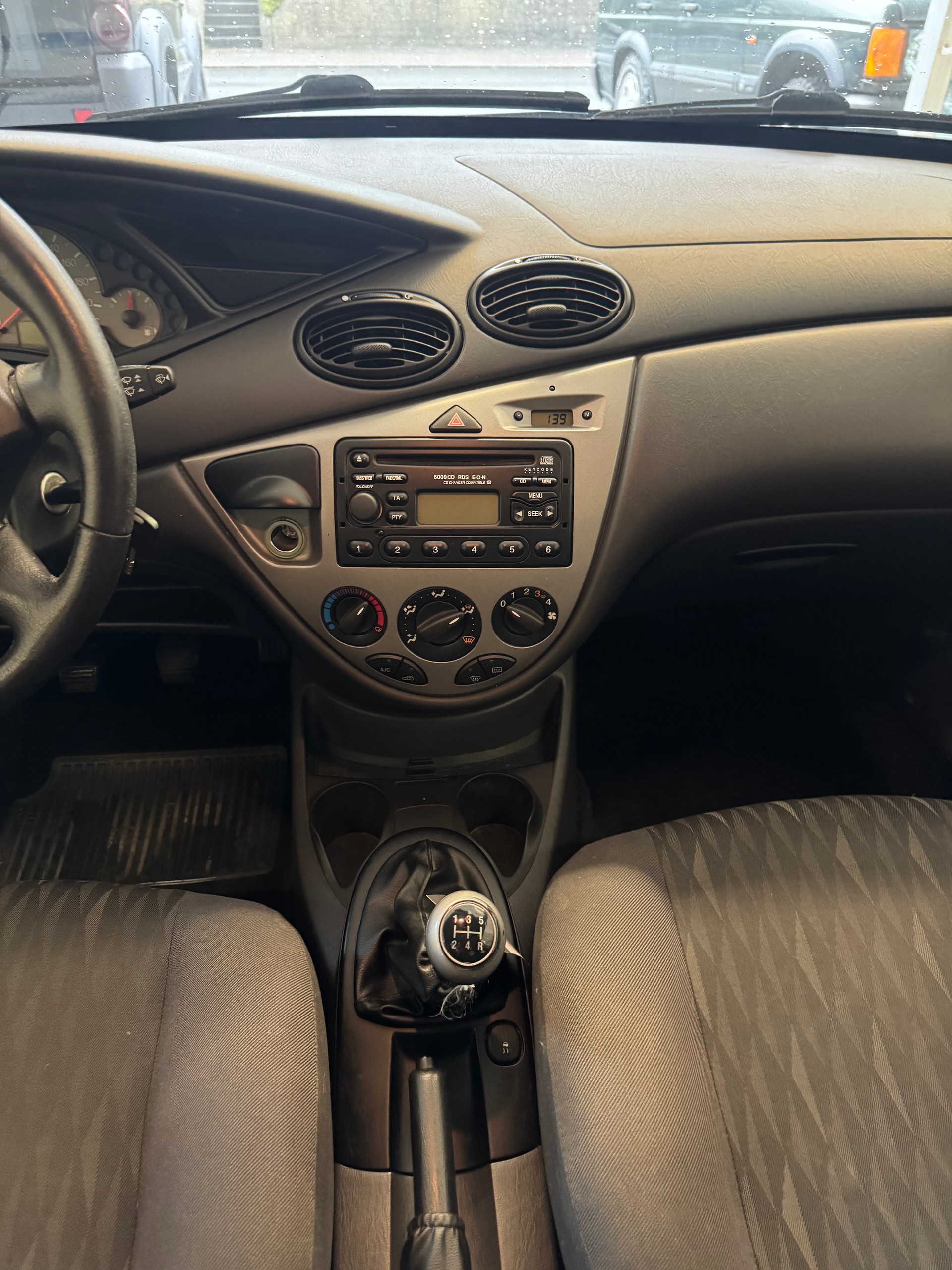 FORD Focus 1.6i 16V Carving-image-8