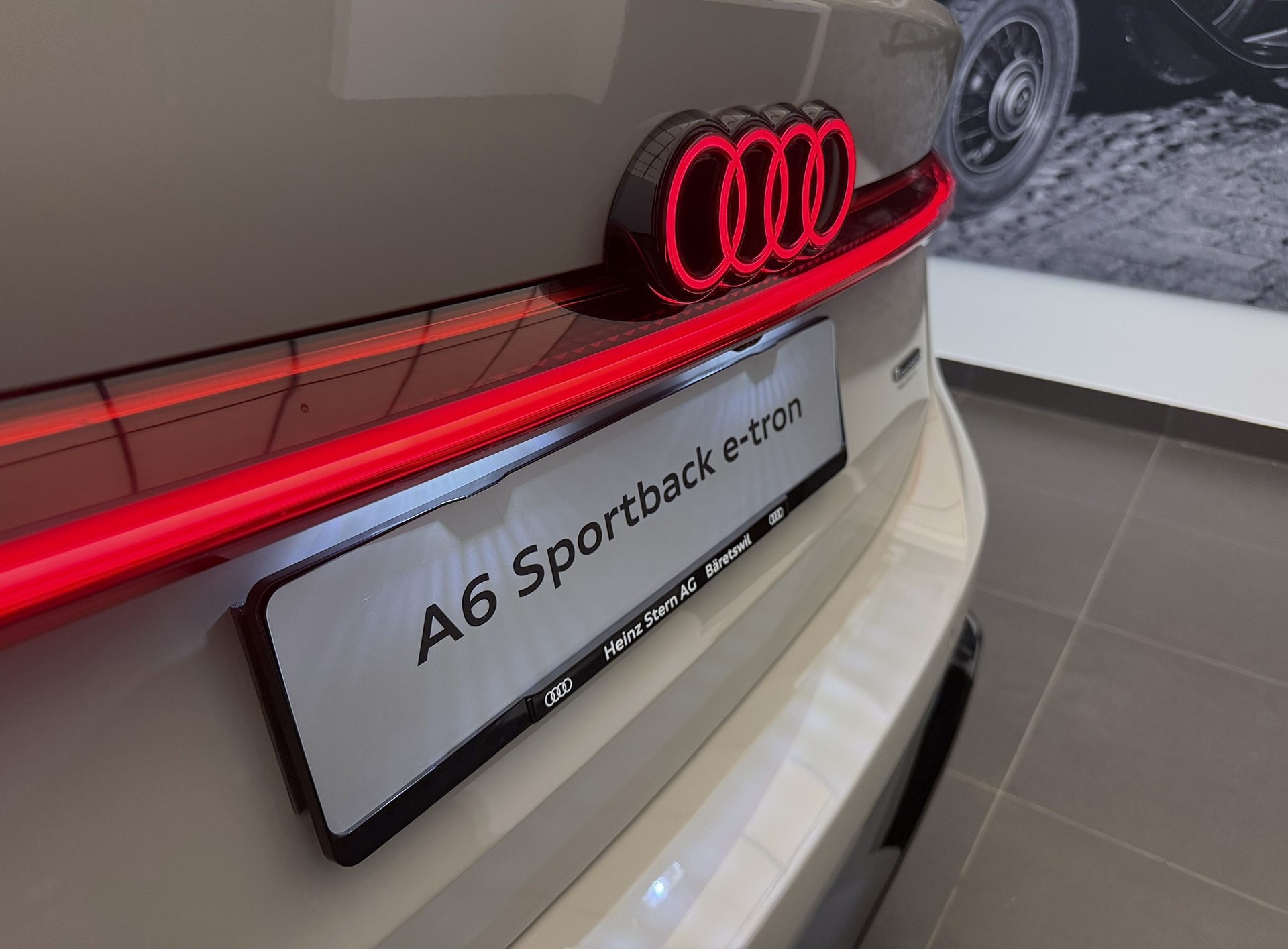 AUDI A6 Sportback e-tron quattro-image-23