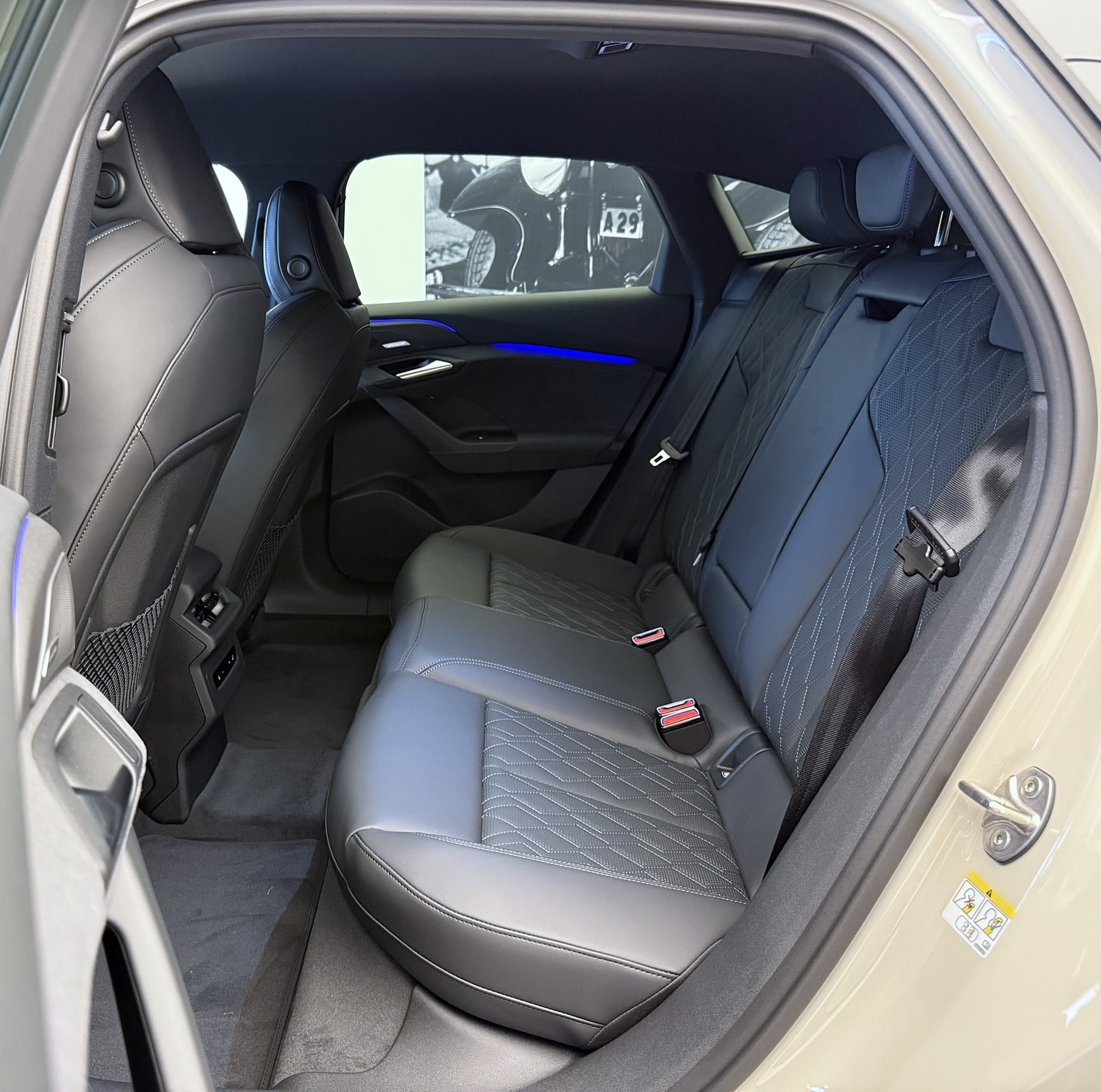 AUDI A6 Sportback e-tron quattro-image-17